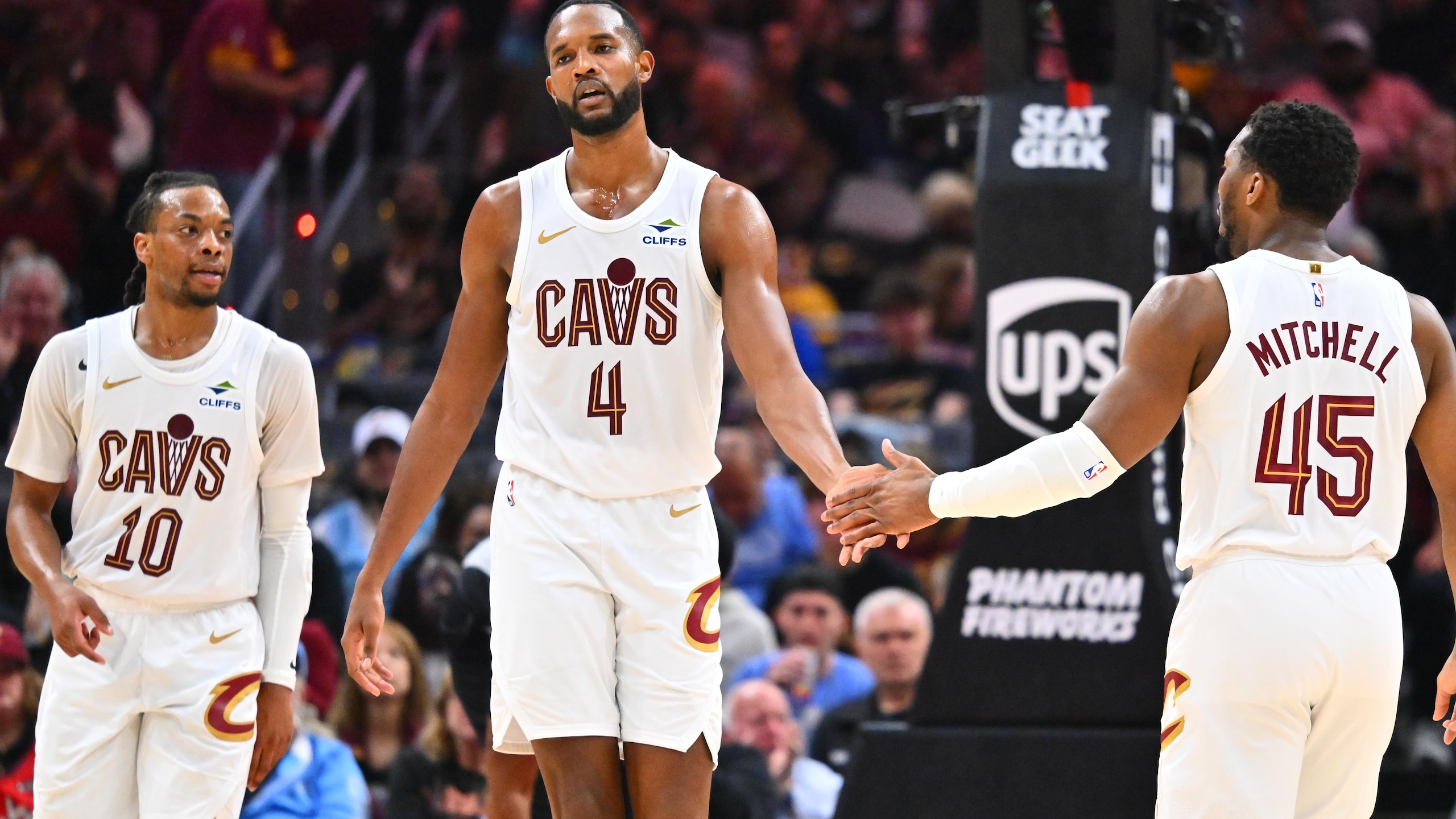 Los Angeles Clippers v Cleveland Cavaliers Los Angeles Clippers v Cleveland Cavaliers