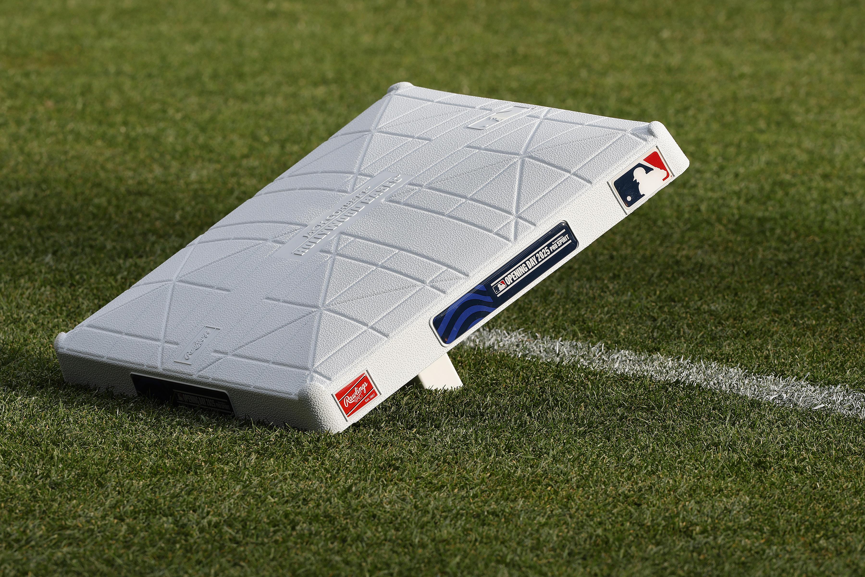 MLB: APR 04 Marlins at Braves