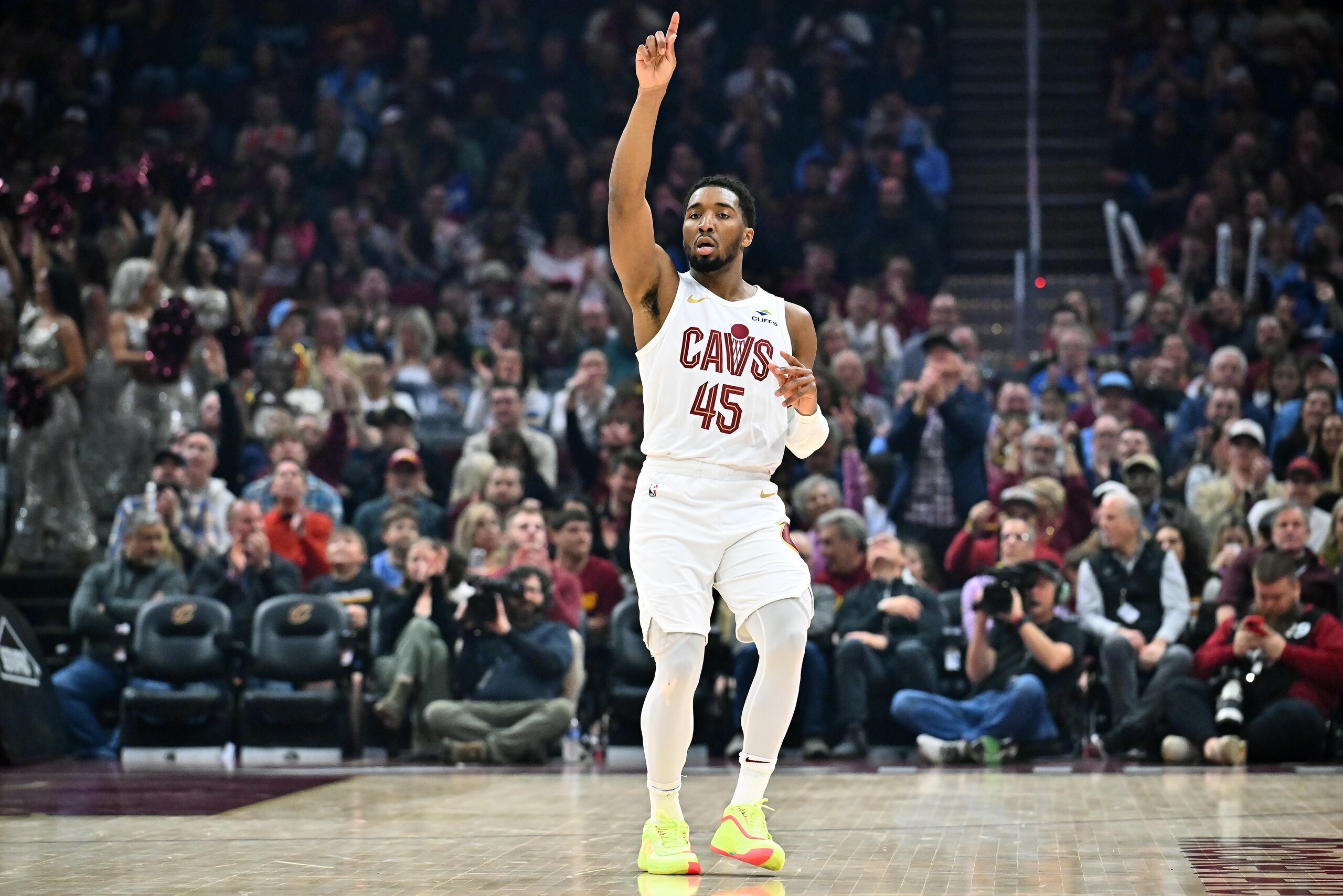 Los Angeles Clippers v Cleveland Cavaliers Los Angeles Clippers v Cleveland Cavaliers