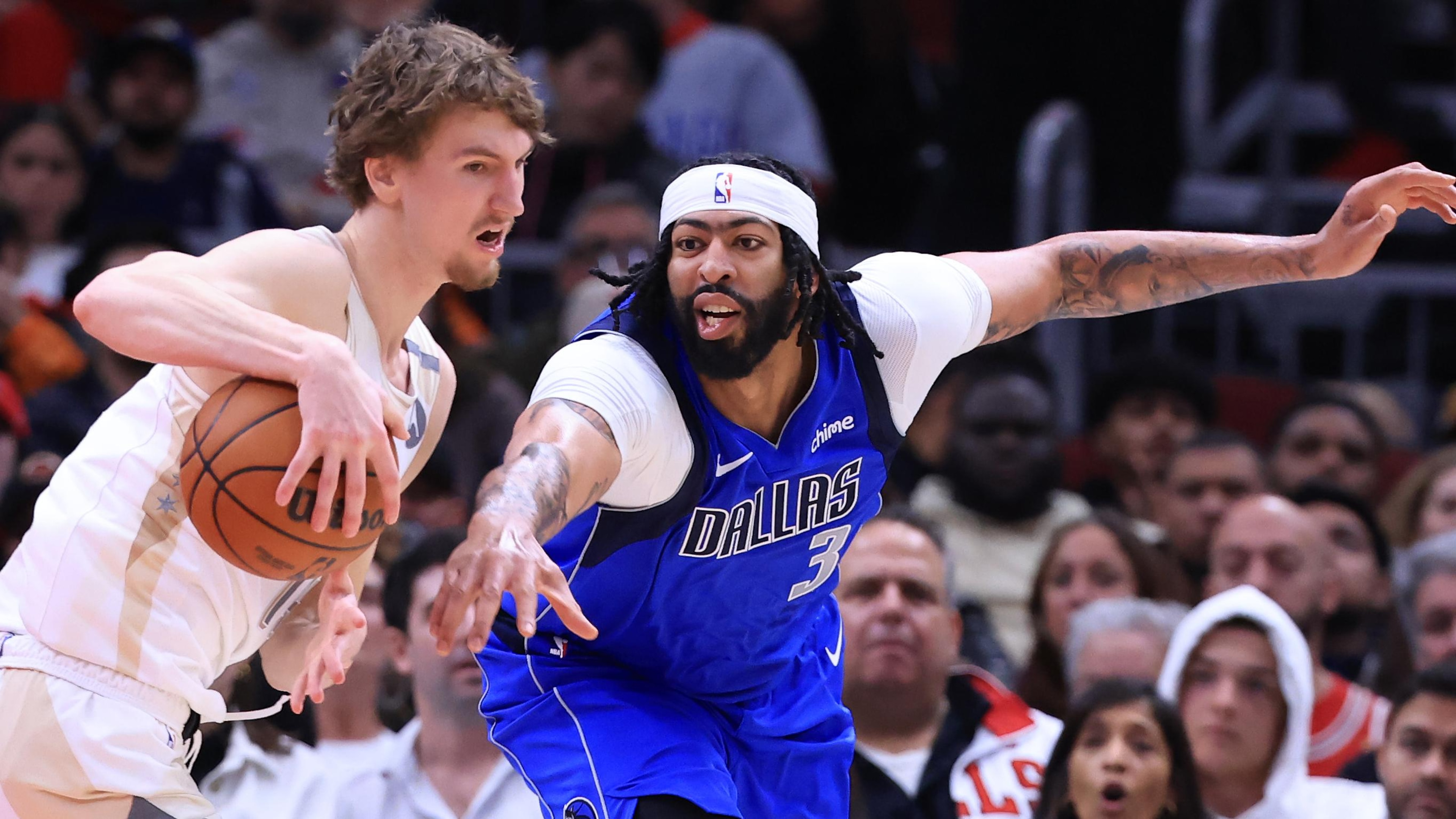Dallas Mavericks v Chicago Bulls