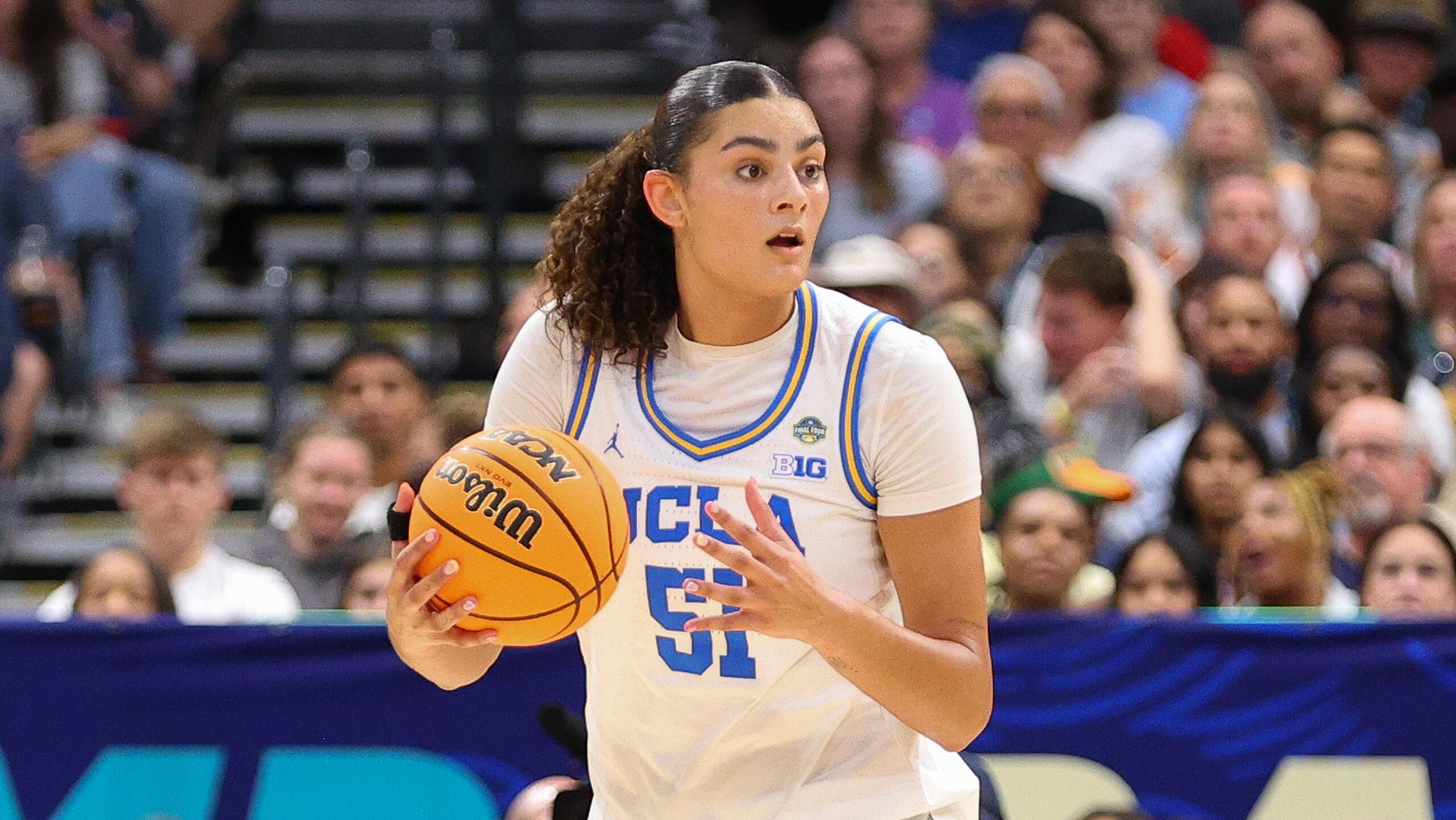 NCAA BASKETBALL: APR 04 Div I Women's Championship Final Four - UConn vs UCLA NCAA BASKETBALL: APR 04 Div I Women's Championship Final Four - UConn vs UCLA