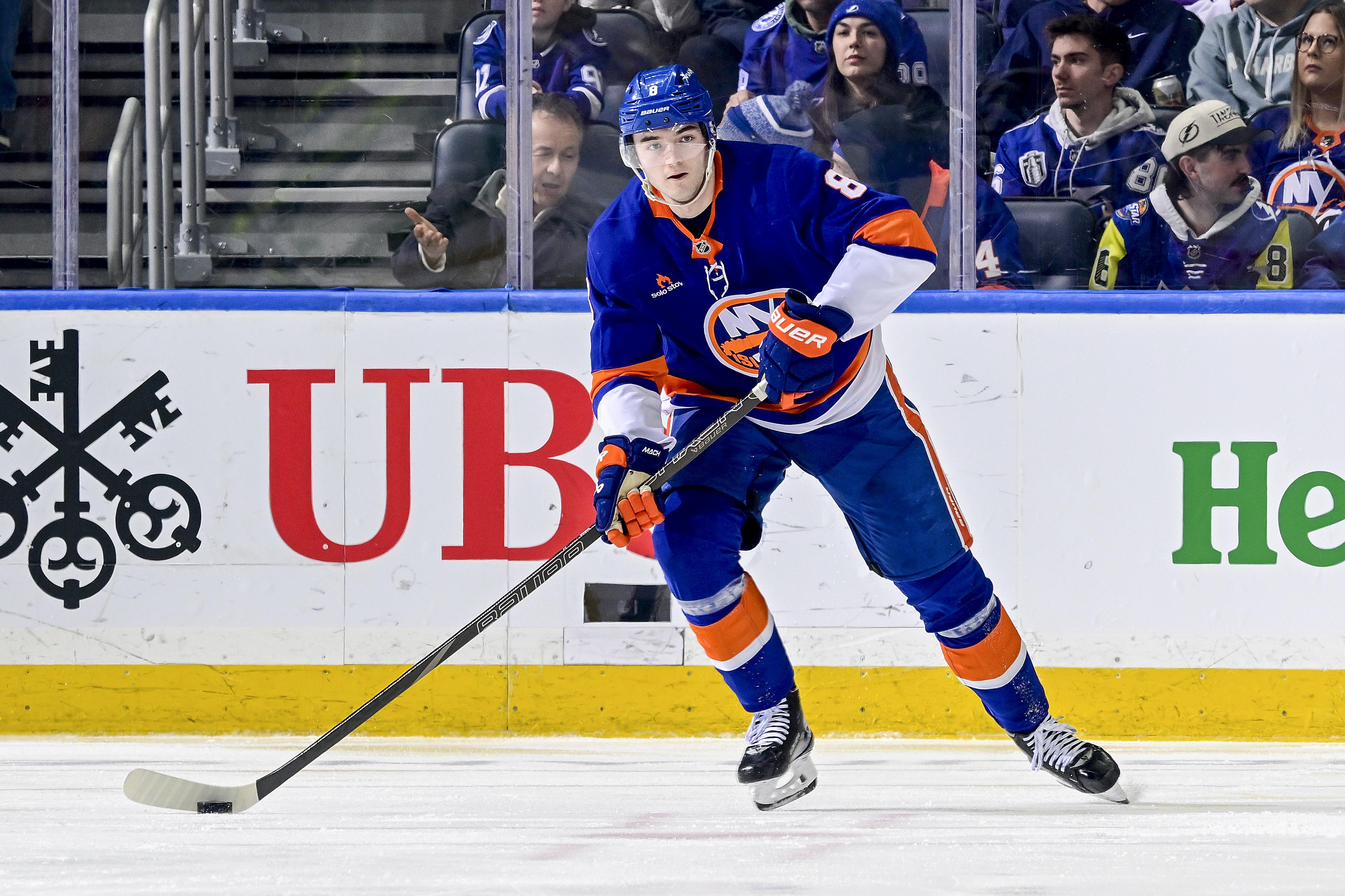 Tampa Bay Lightning v New York Islanders