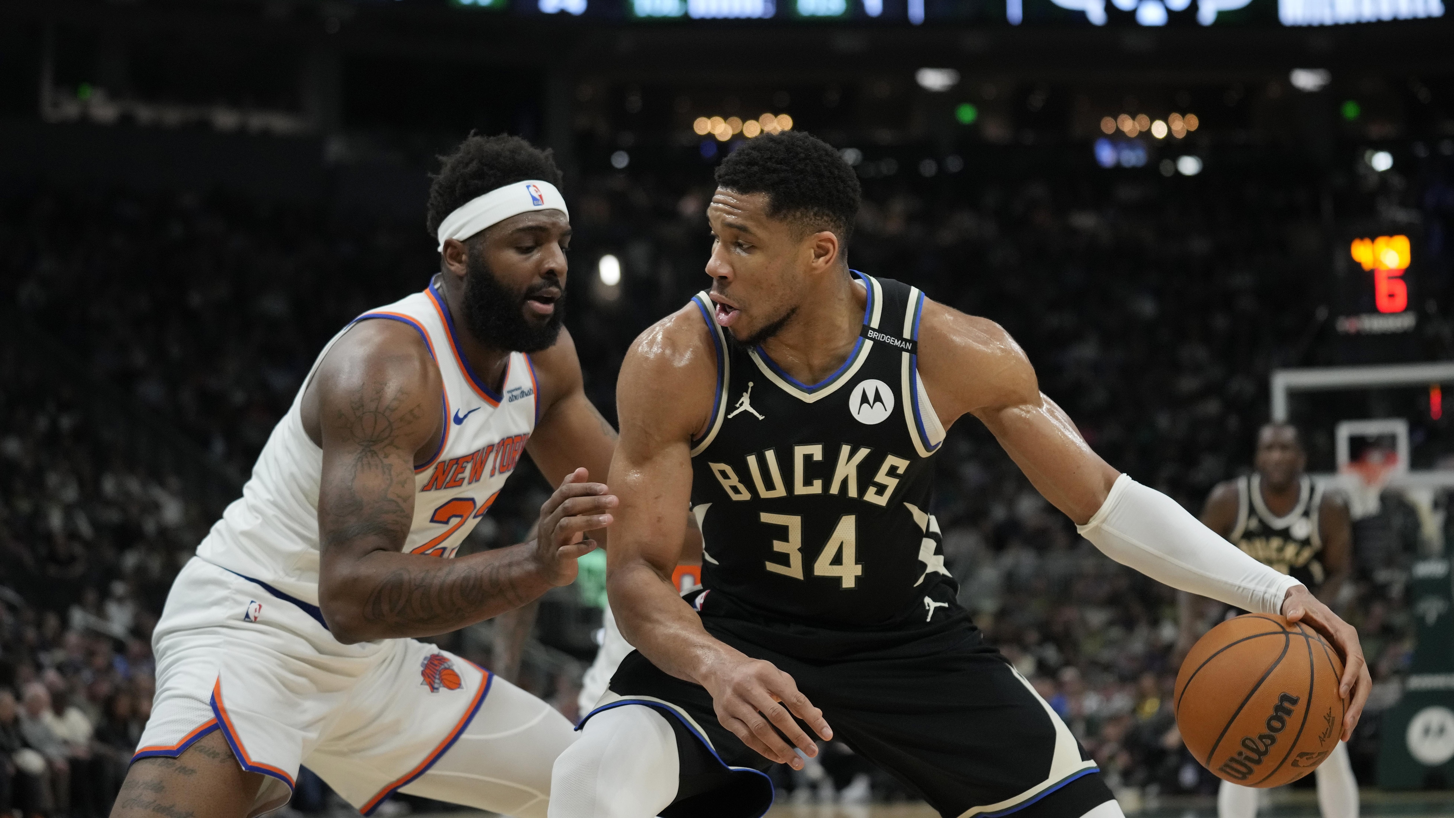 New York Knicks v Milwaukee Bucks