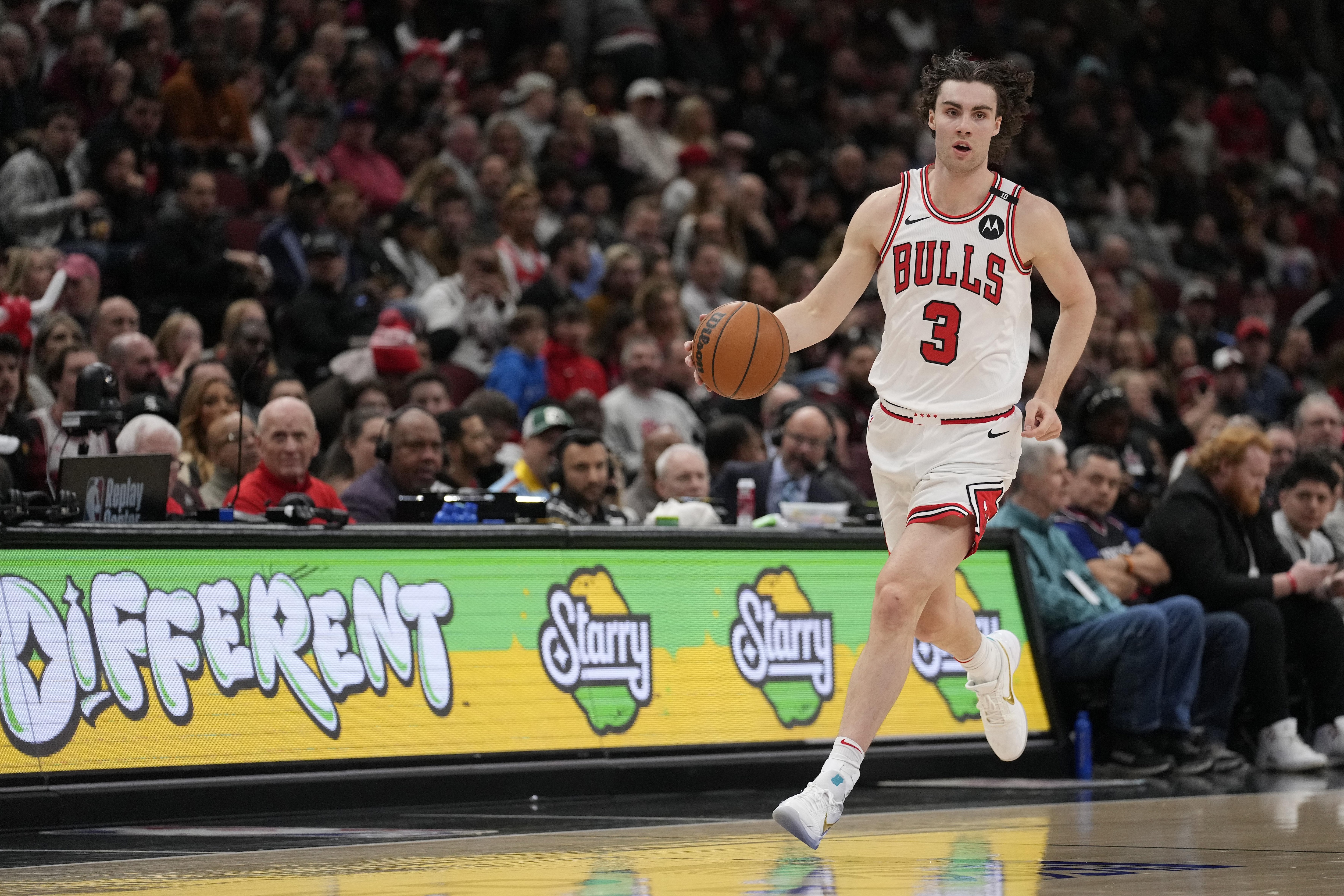 Toronto Raptors v Chicago Bulls Toronto Raptors v Chicago Bulls