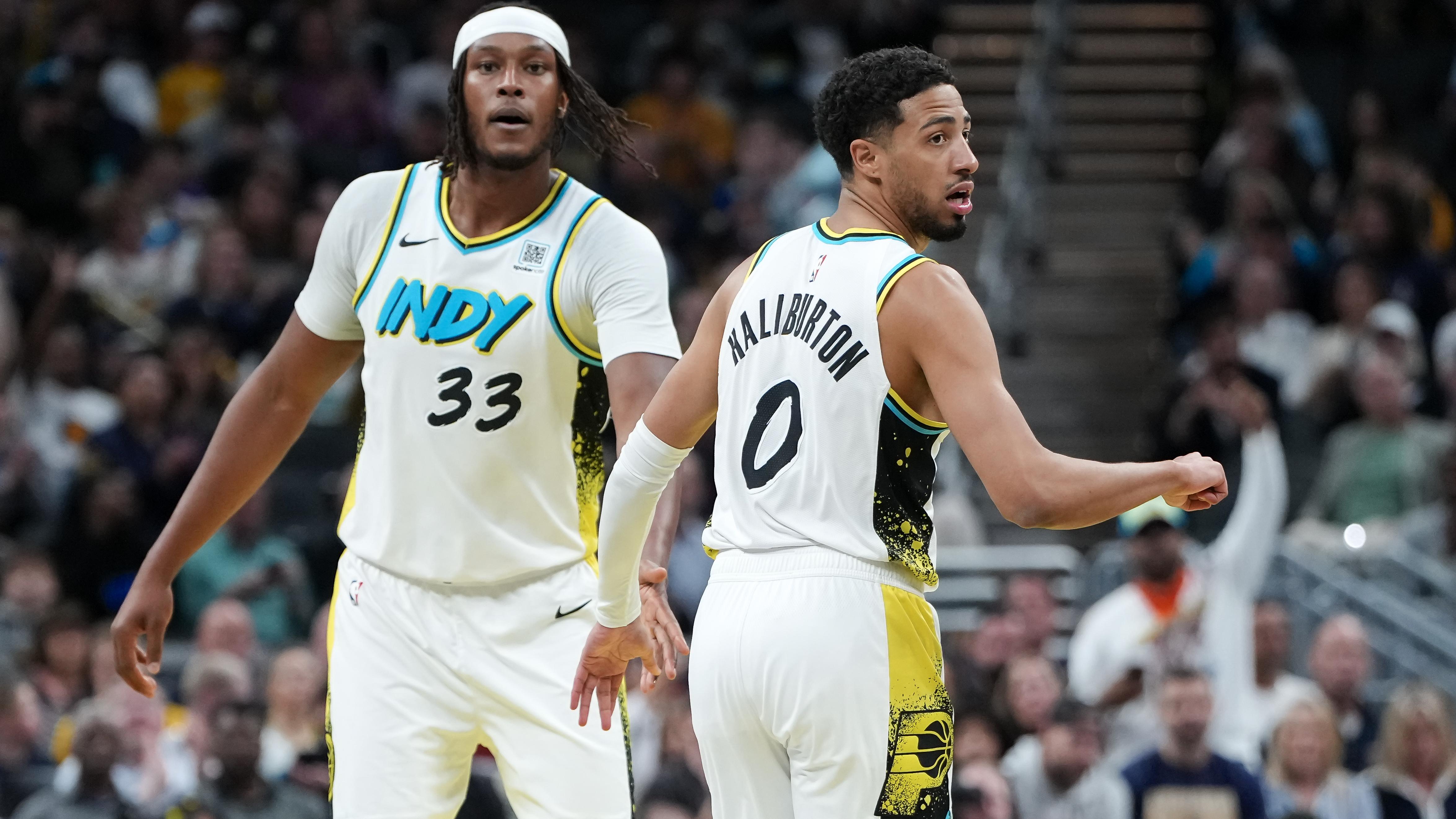 Charlotte Hornets v Indiana Pacers