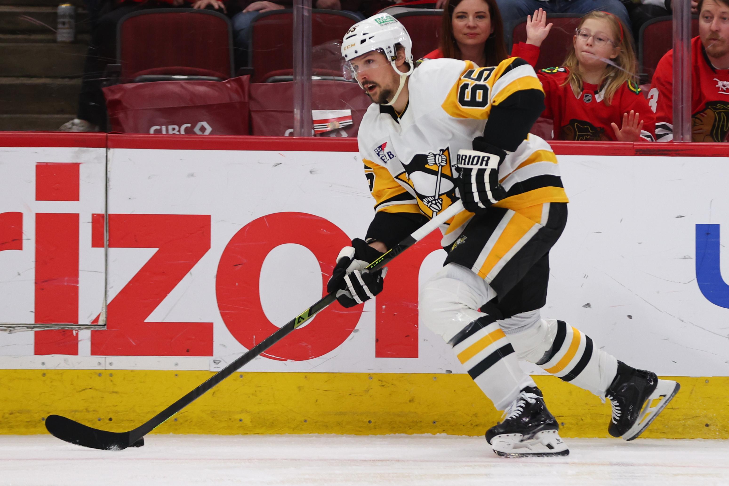 NHL: APR 06 Penguins at Blackhawks