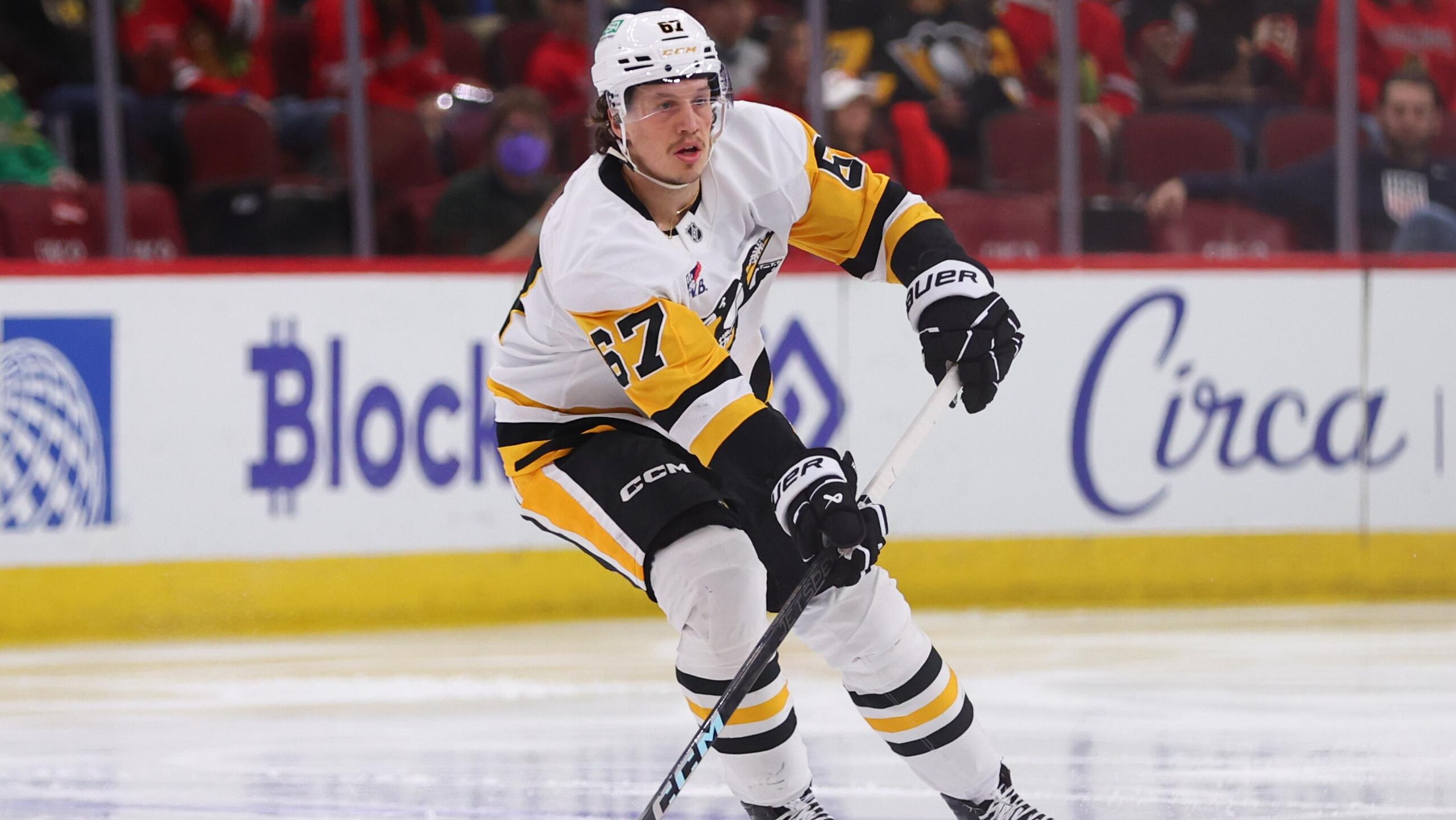NHL: APR 06 Penguins at Blackhawks NHL: APR 06 Penguins at Blackhawks