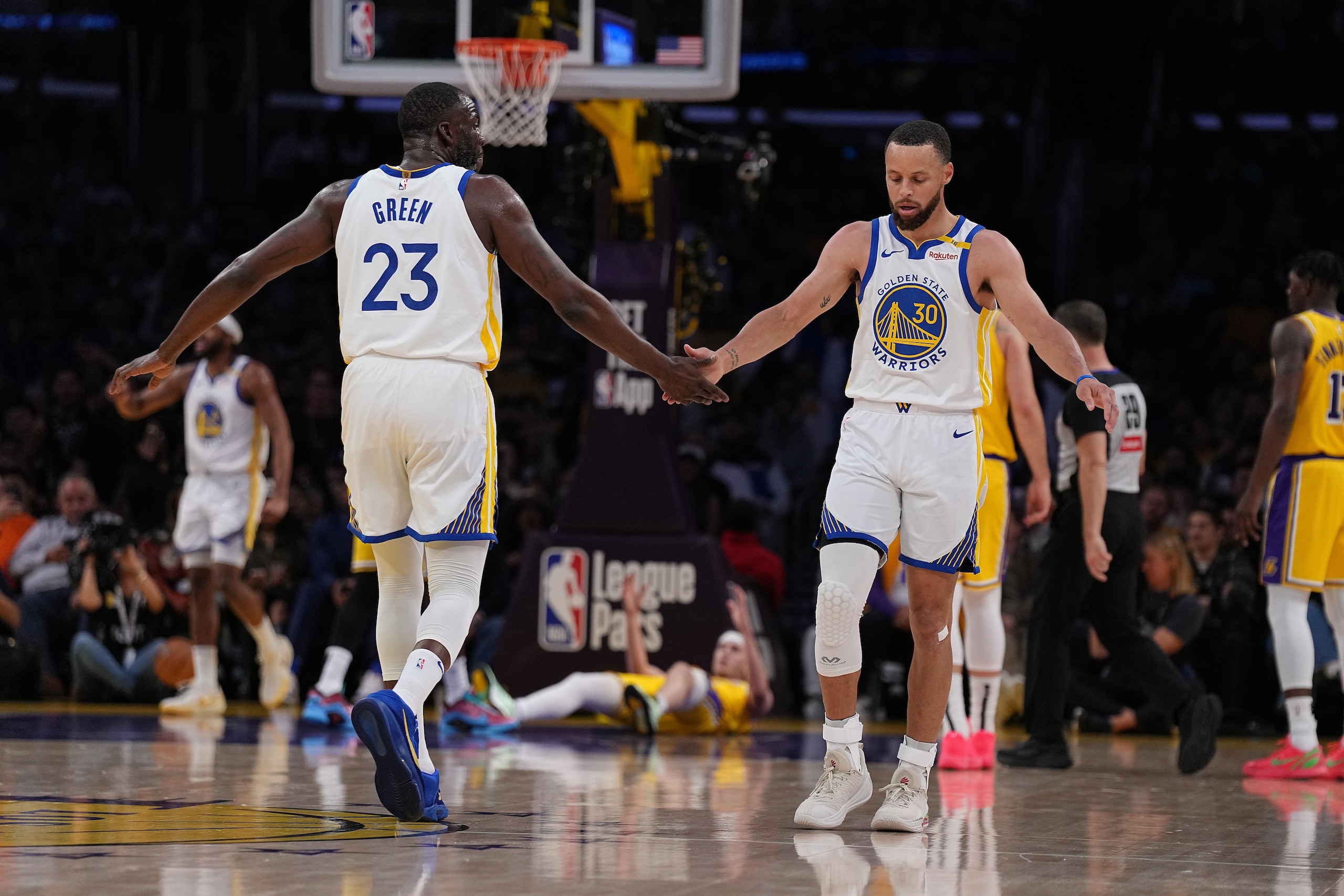 Golden State Warriors v Los Angeles Lakers