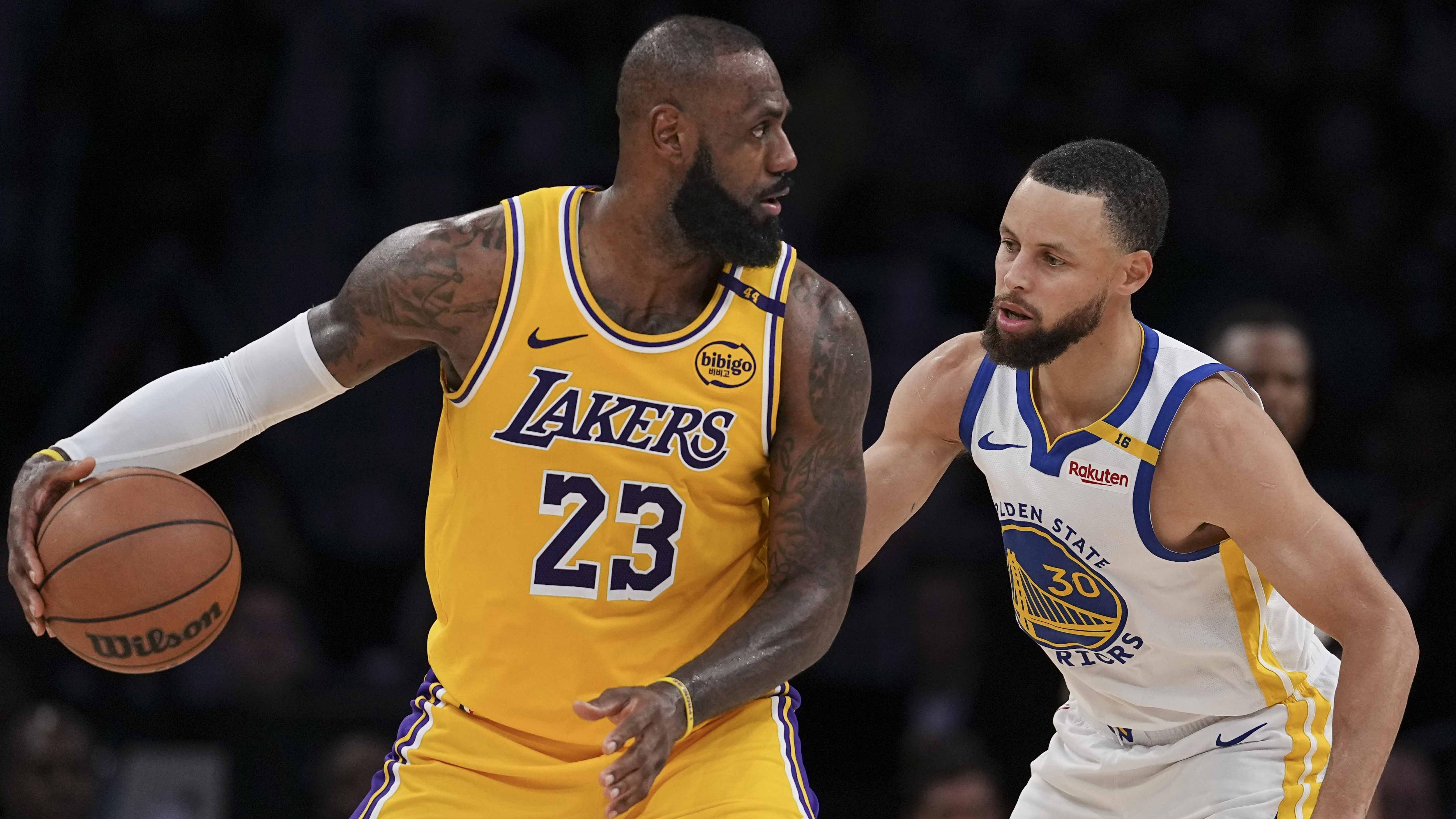 Golden State Warriors v Los Angeles Lakers