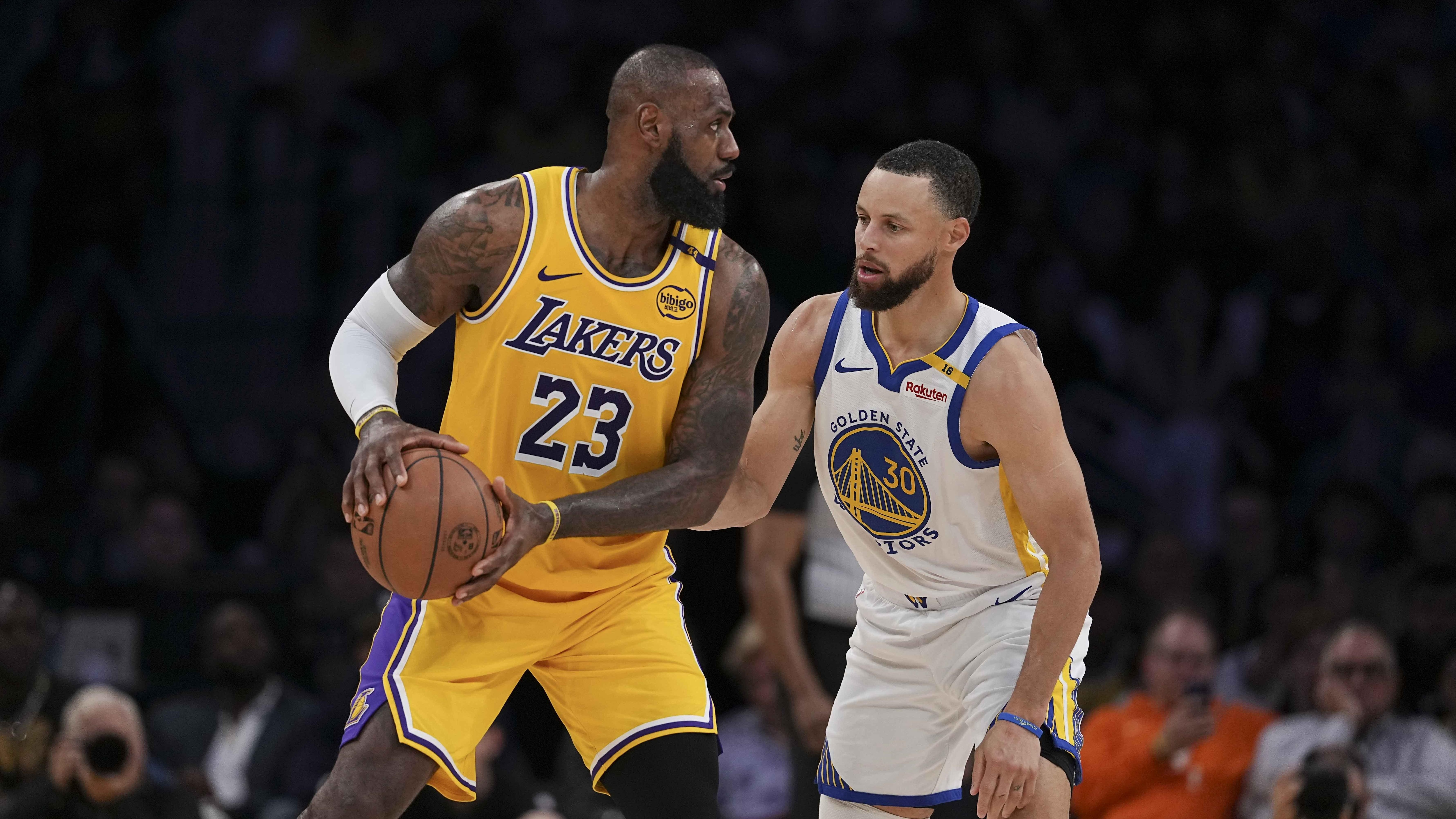 Golden State Warriors v Los Angeles Lakers