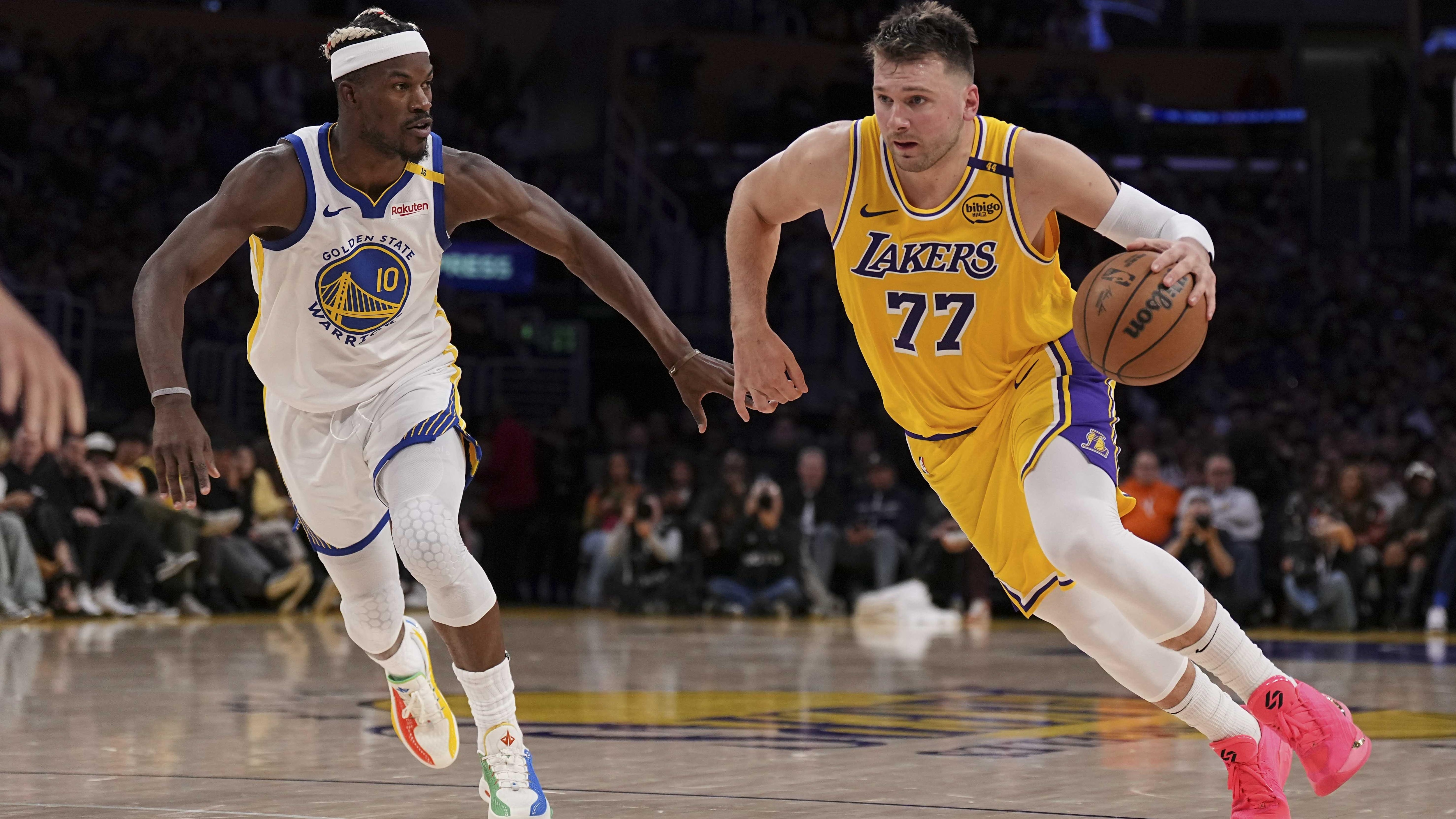 Golden State Warriors v Los Angeles Lakers
