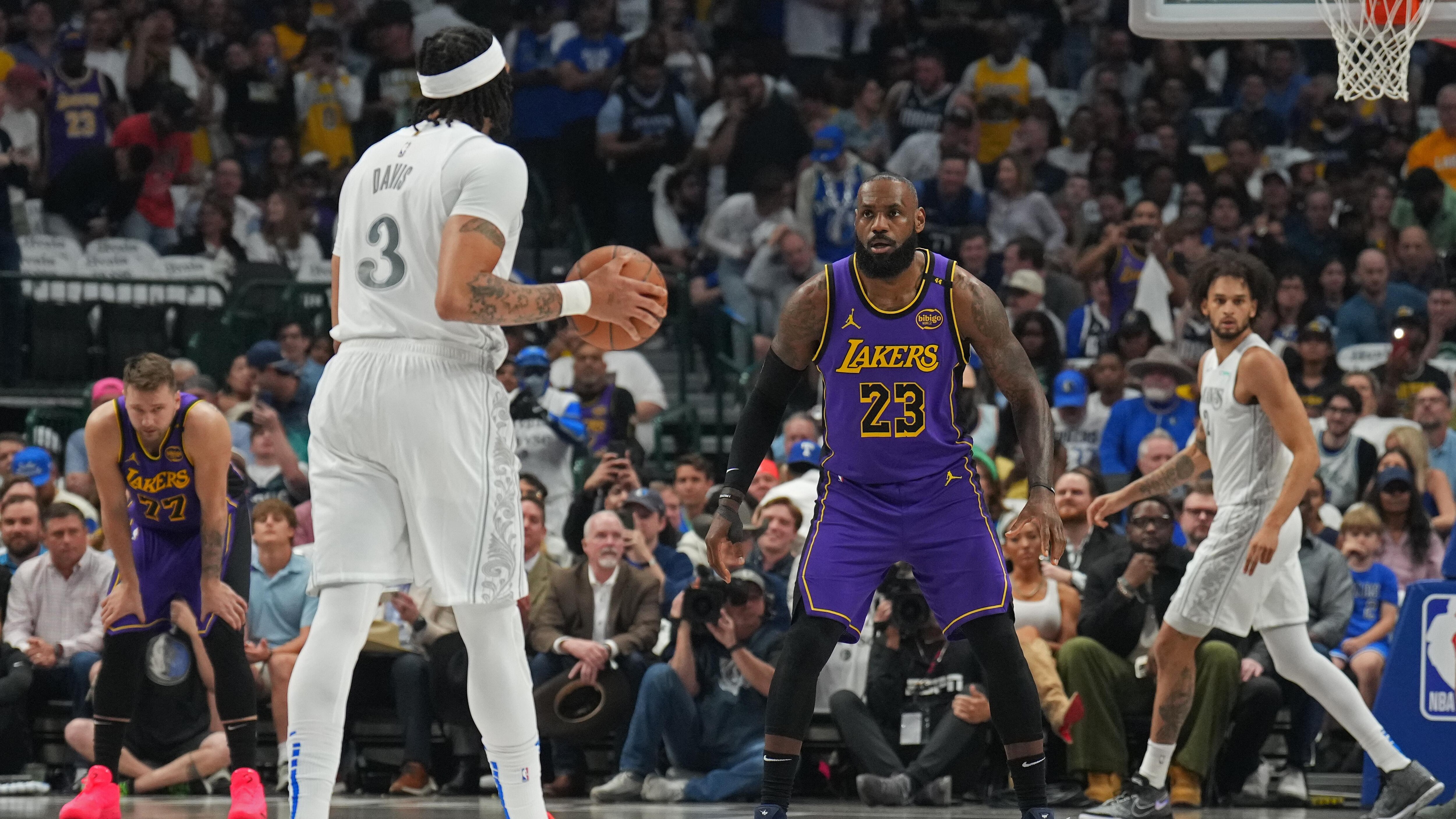Los Angeles Lakers v Dallas Mavericks