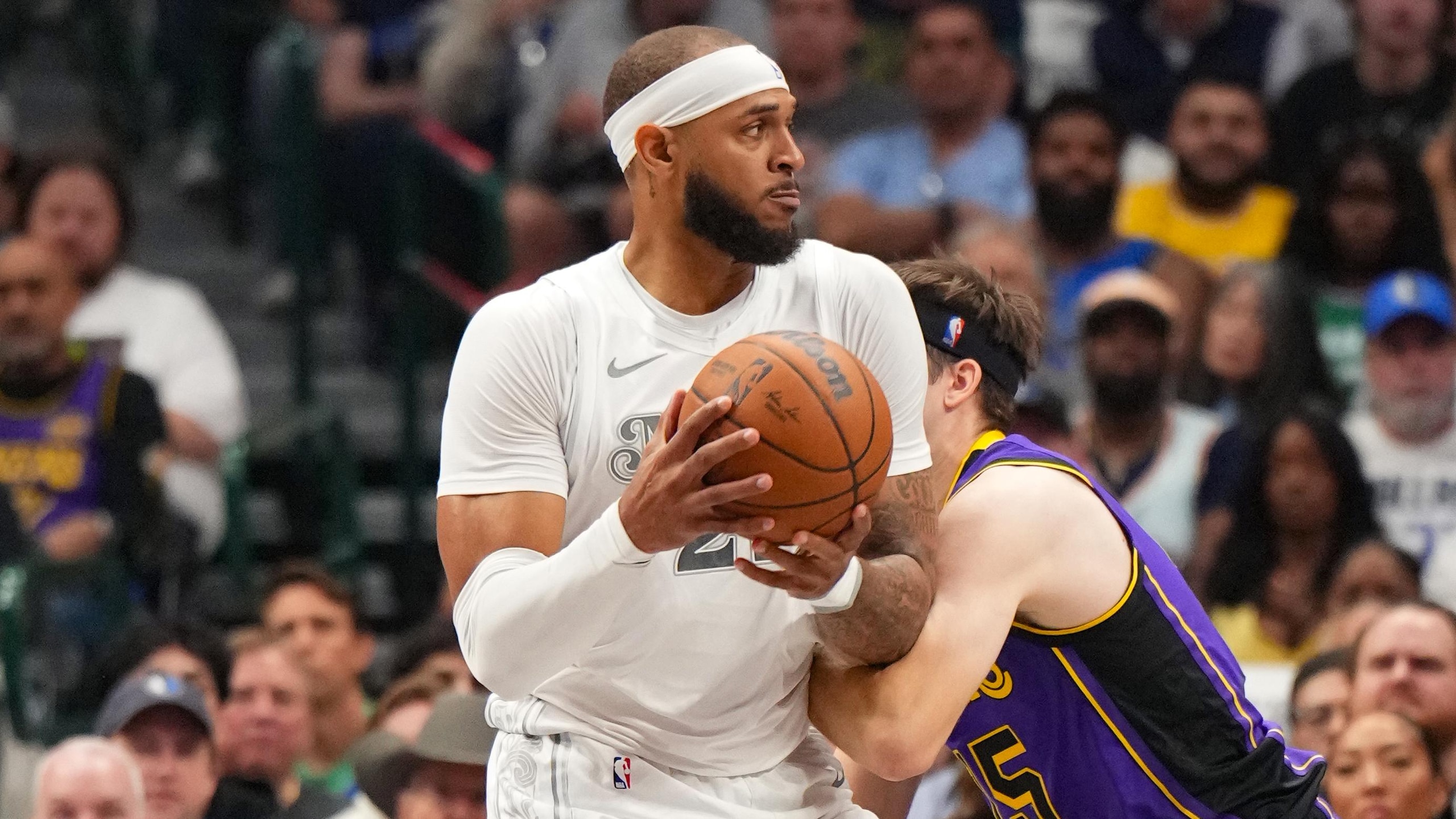 Los Angeles Lakers v Dallas Mavericks