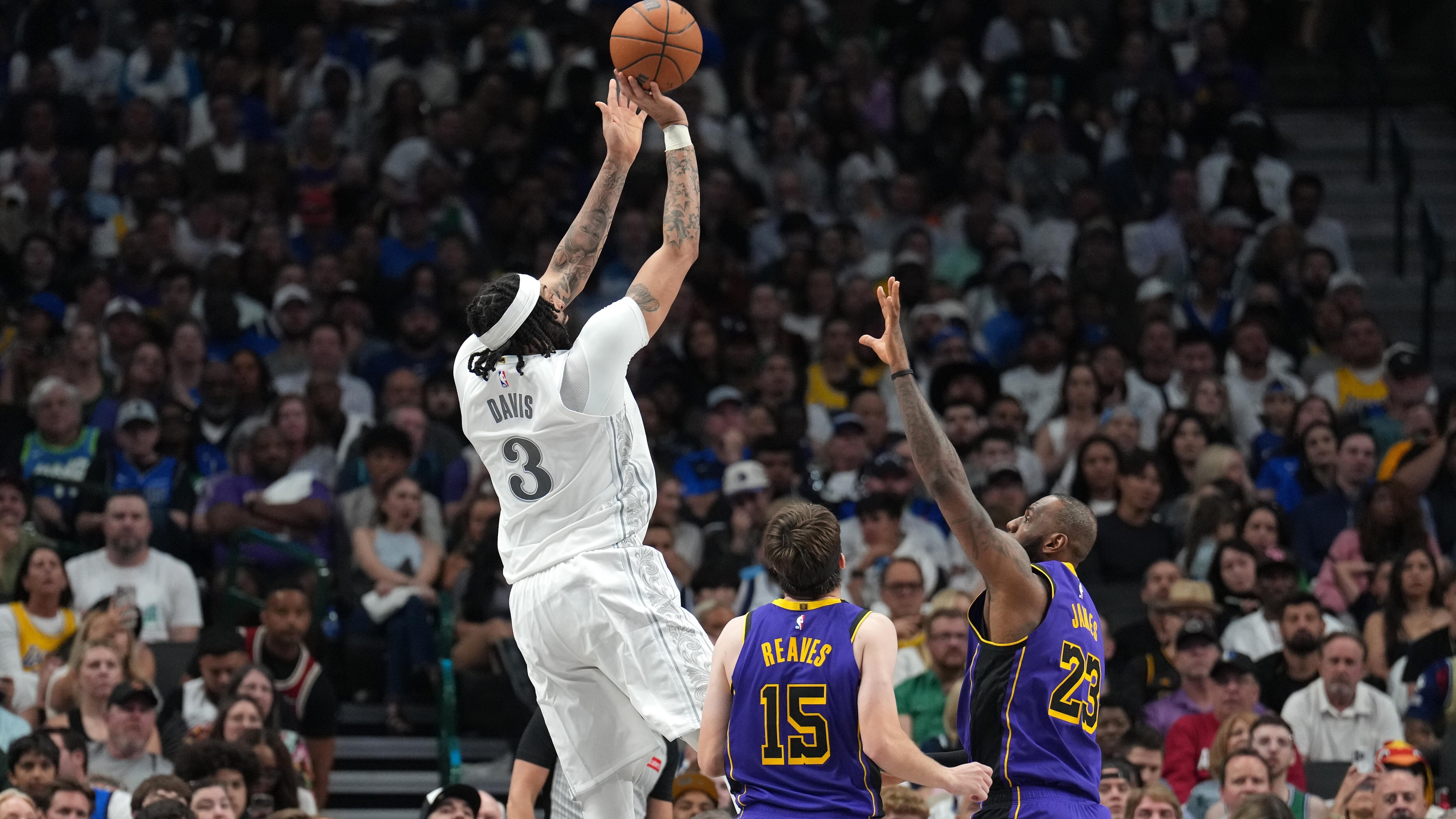 Los Angeles Lakers v Dallas Mavericks