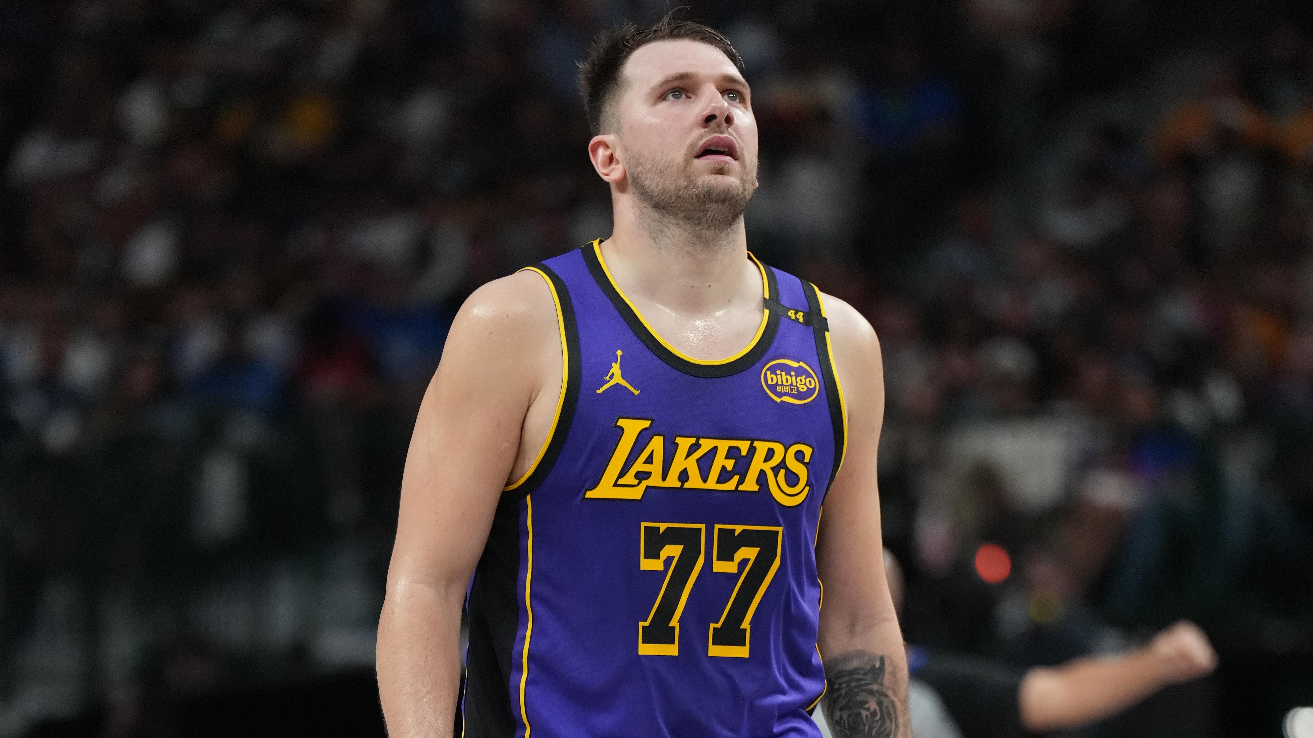 Los Angeles Lakers v Dallas Mavericks