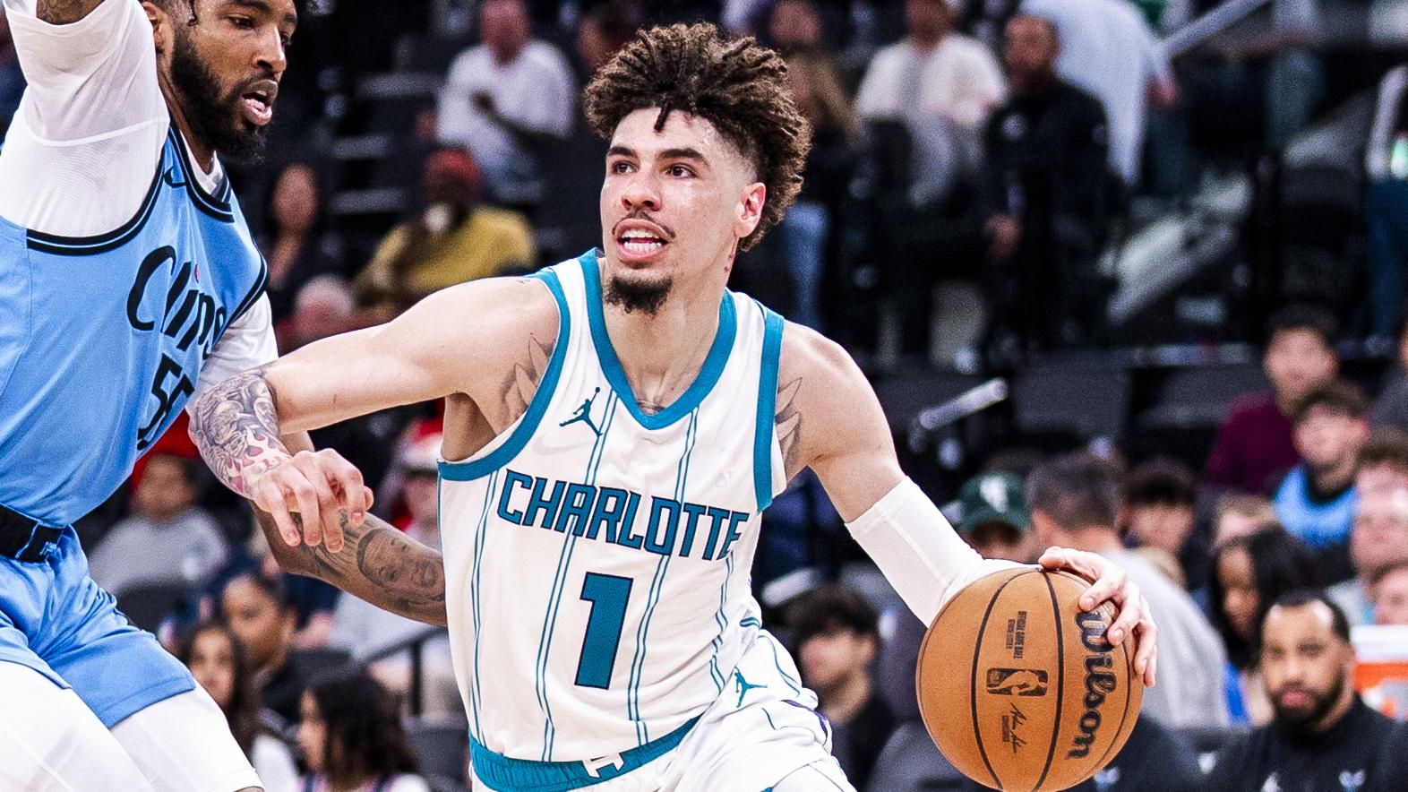 Charlotte Hornets v Los Angeles Clippers