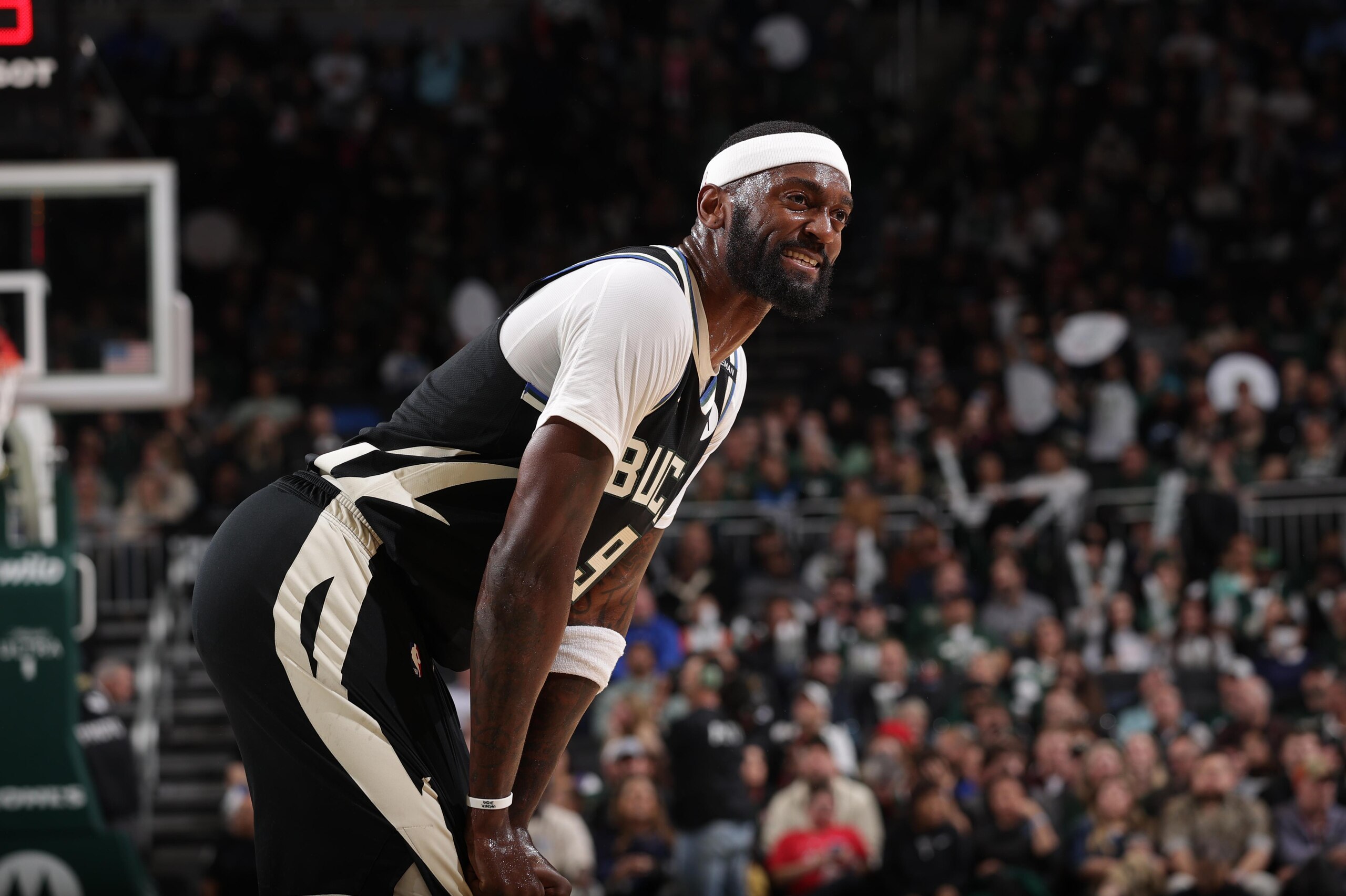 New Orleans Pelicans v Milwaukee Bucks New Orleans Pelicans v Milwaukee Bucks