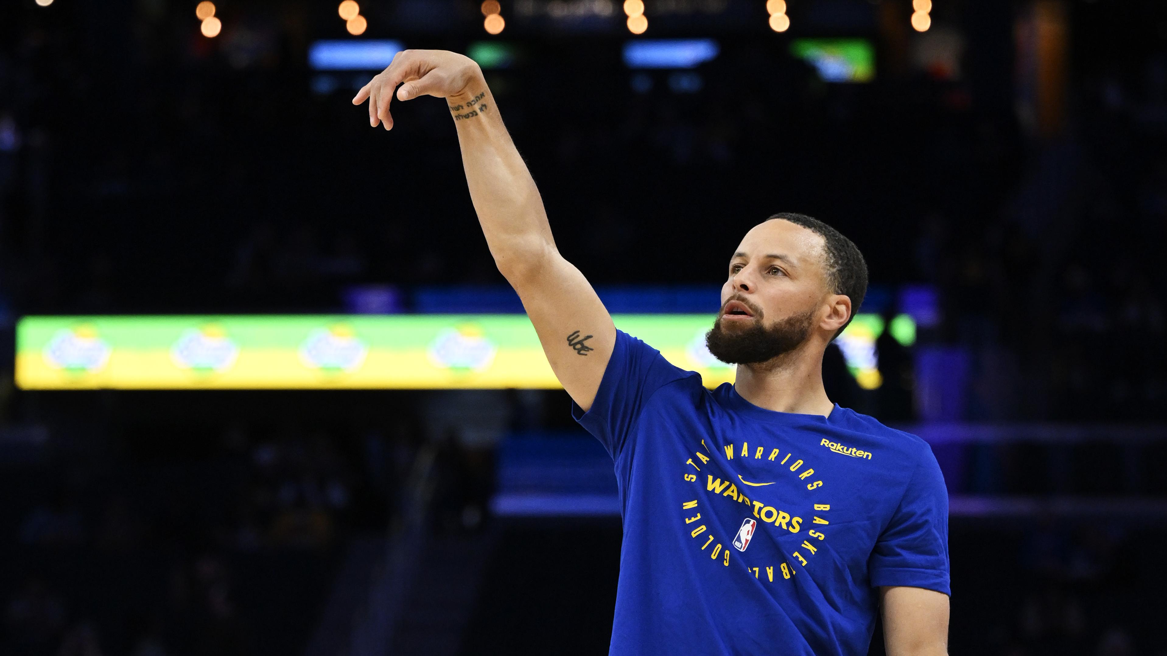 Houston Rockets v Golden State Warriors