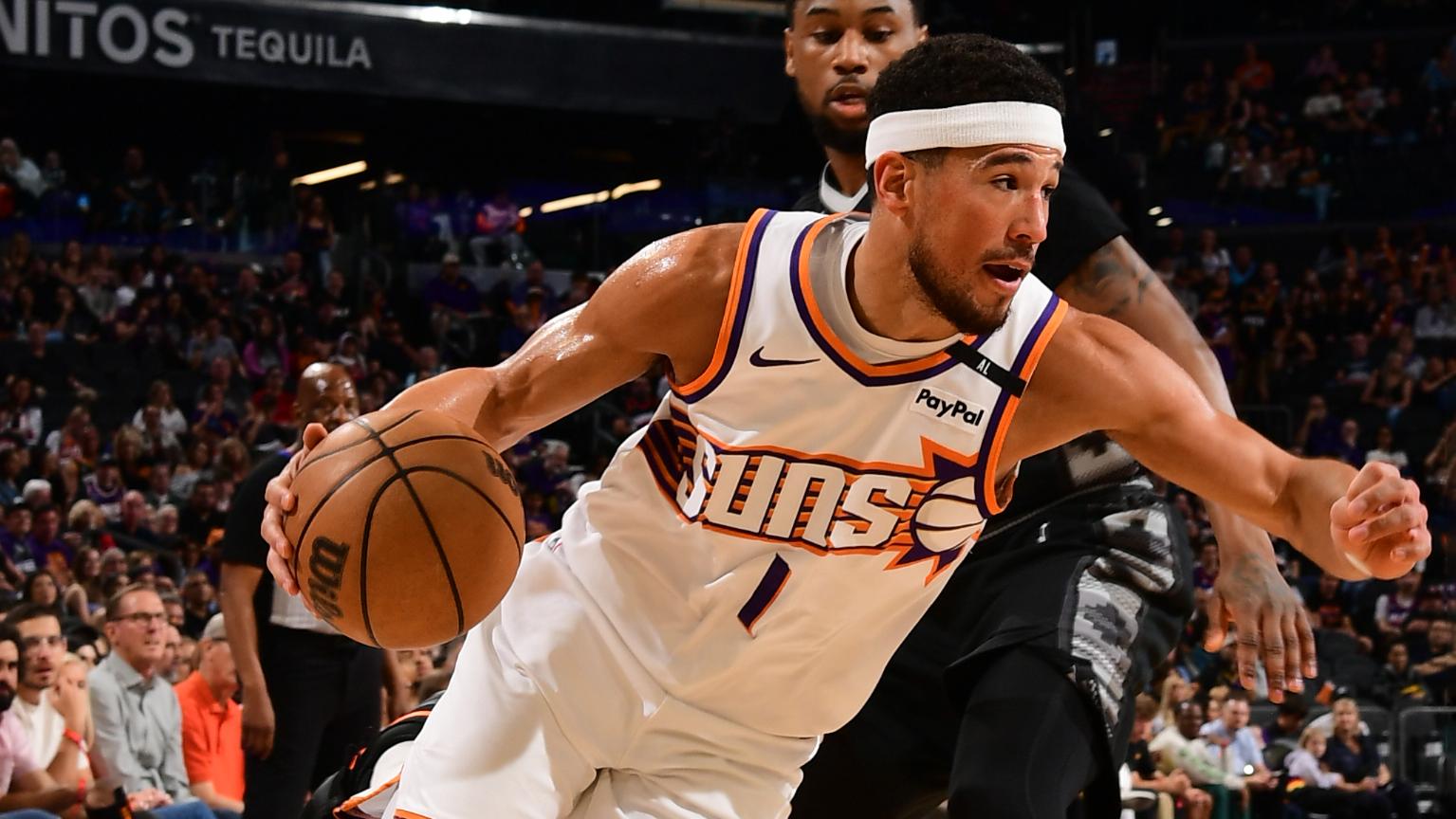 San Antonio Spurs v Phoenix Suns