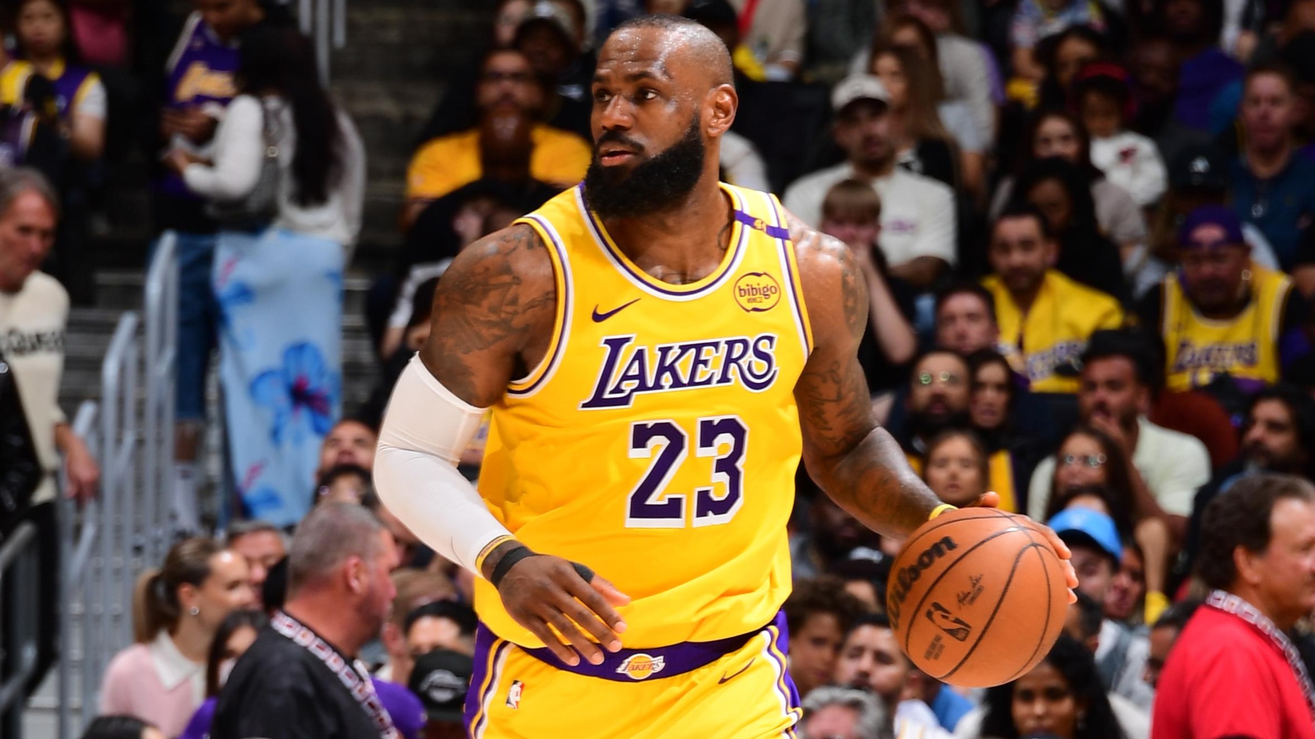 Houston Rockets v Los Angeles Lakers