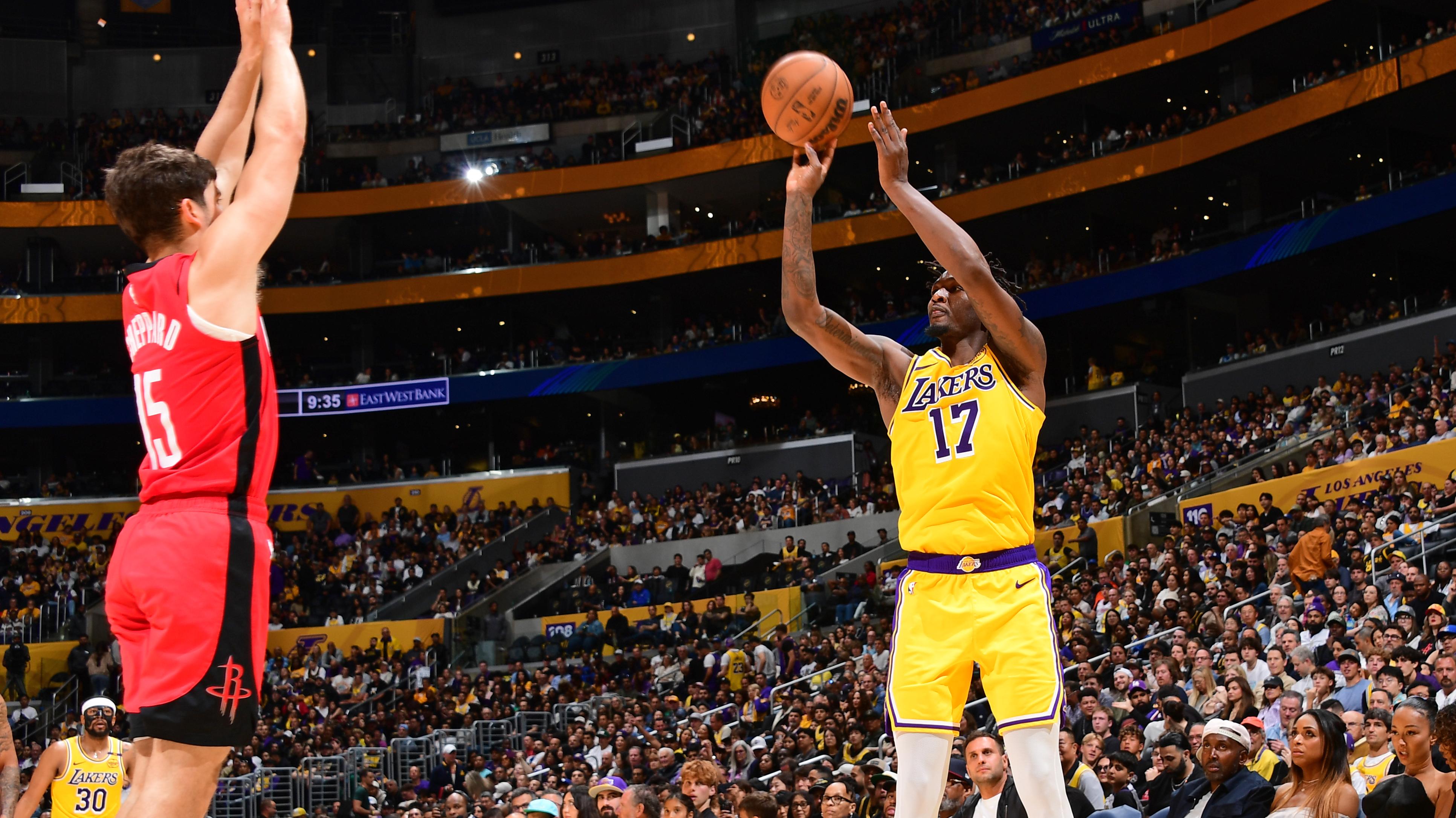 Houston Rockets v Los Angeles Lakers