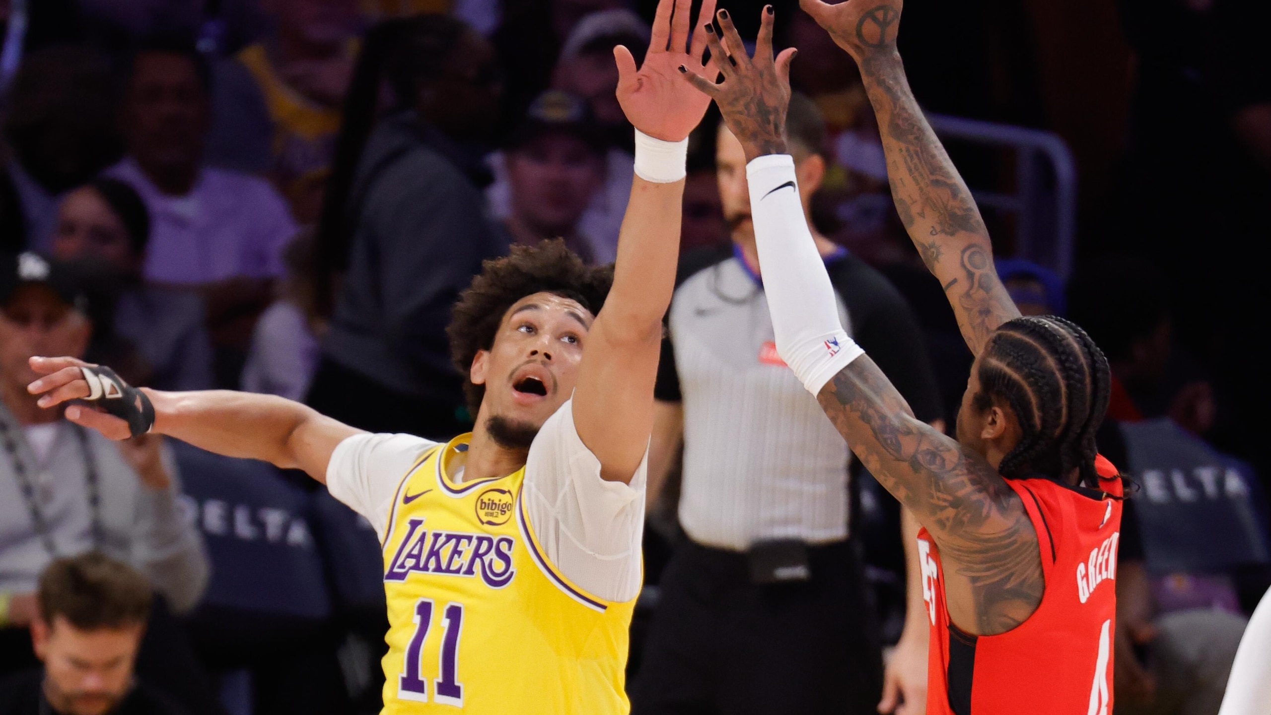 NBA: APR 11 Rockets at Lakers NBA: APR 11 Rockets at Lakers