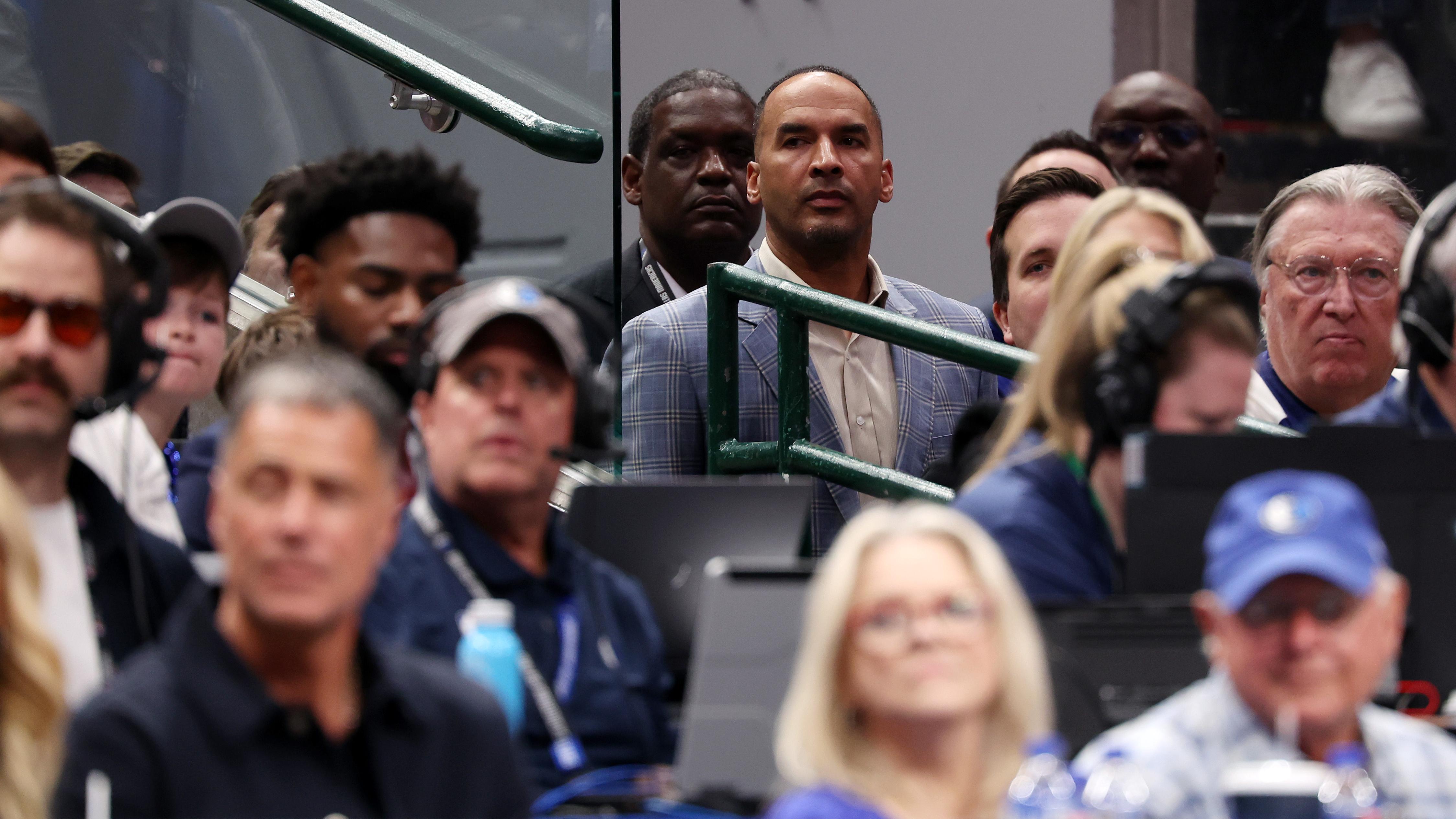 Los Angeles Lakers v Dallas Mavericks