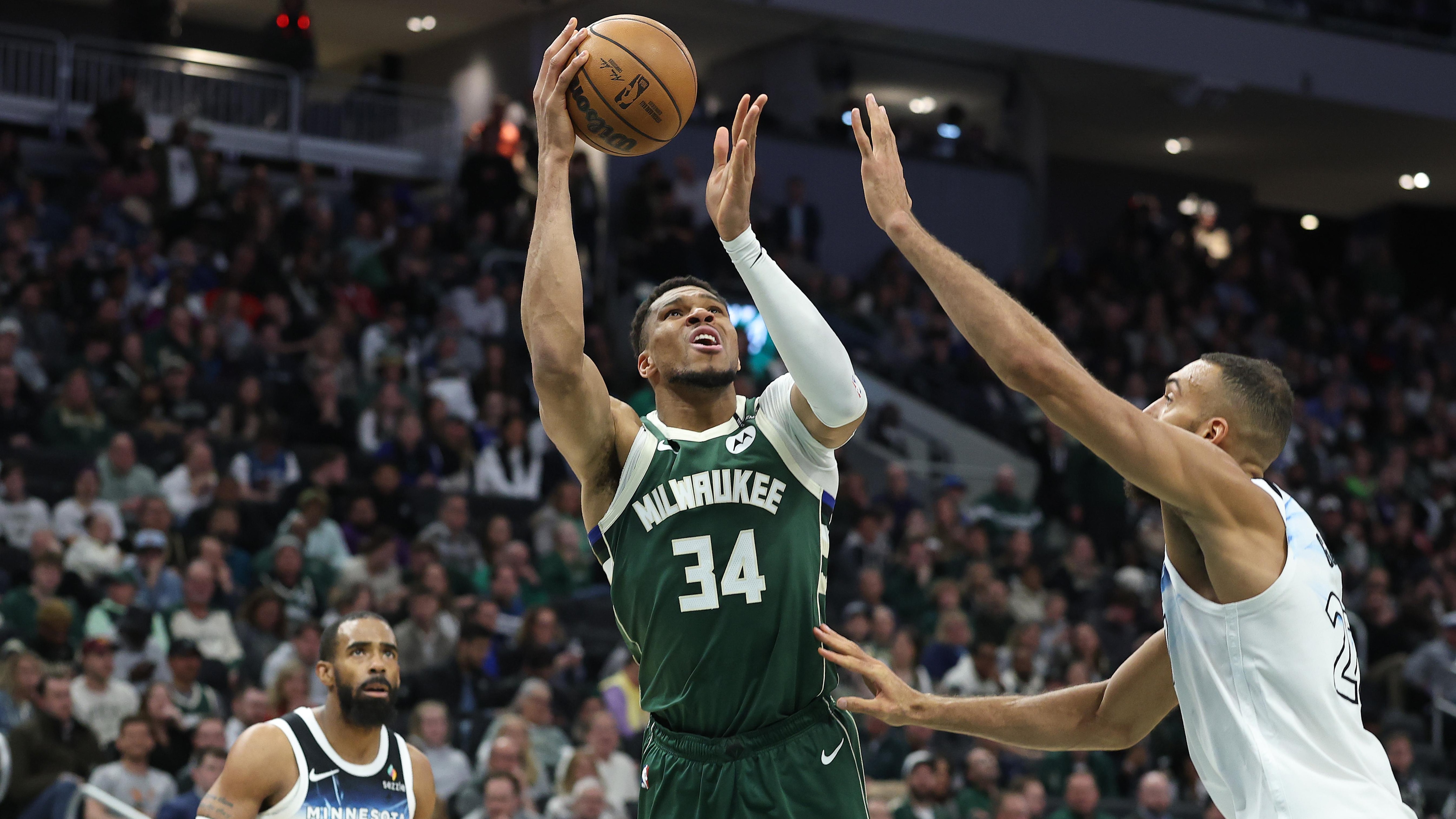 Minnesota Timberwolves v Milwaukee Bucks