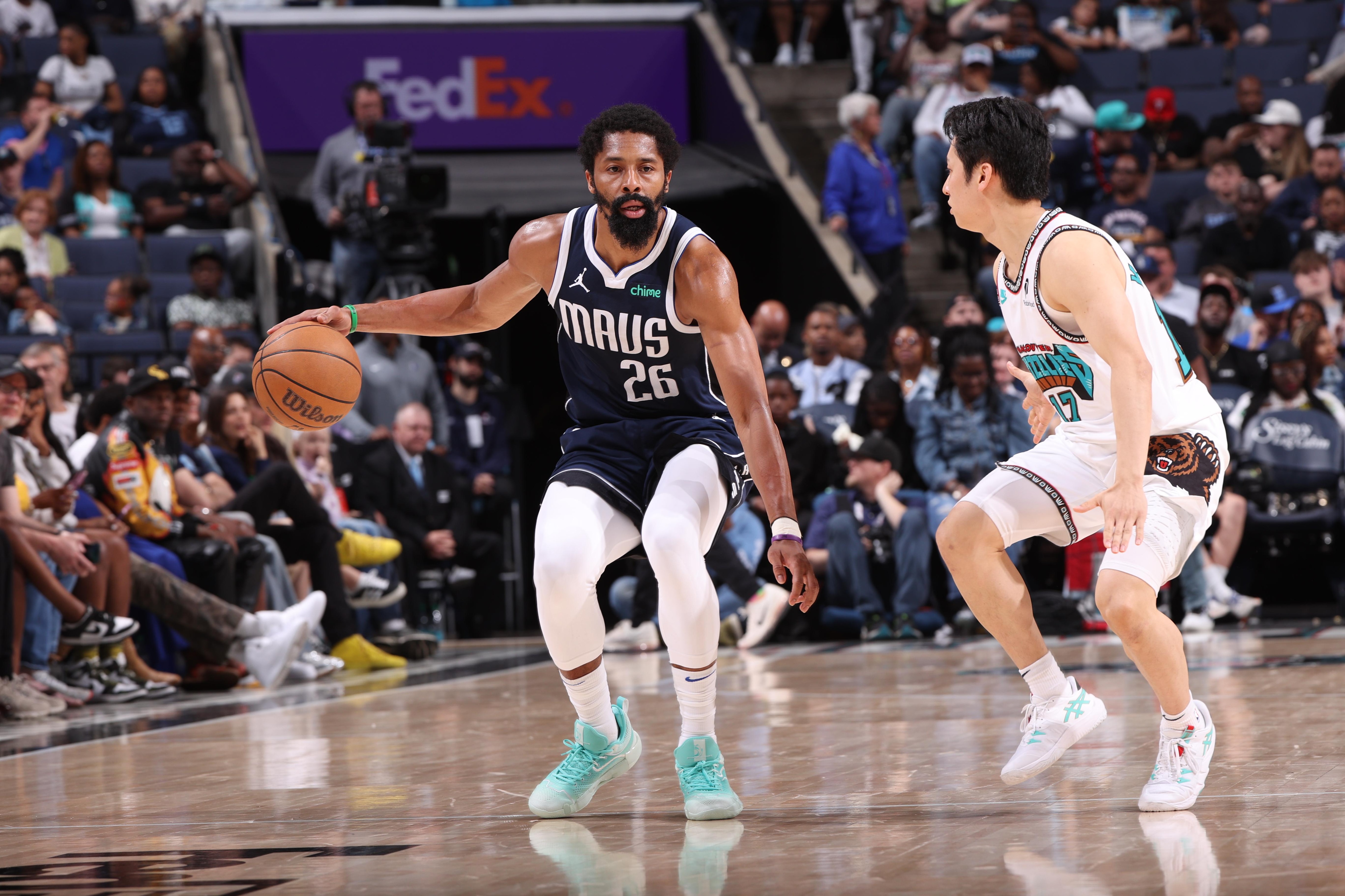 Dallas Mavericks v Memphis Grizzlies