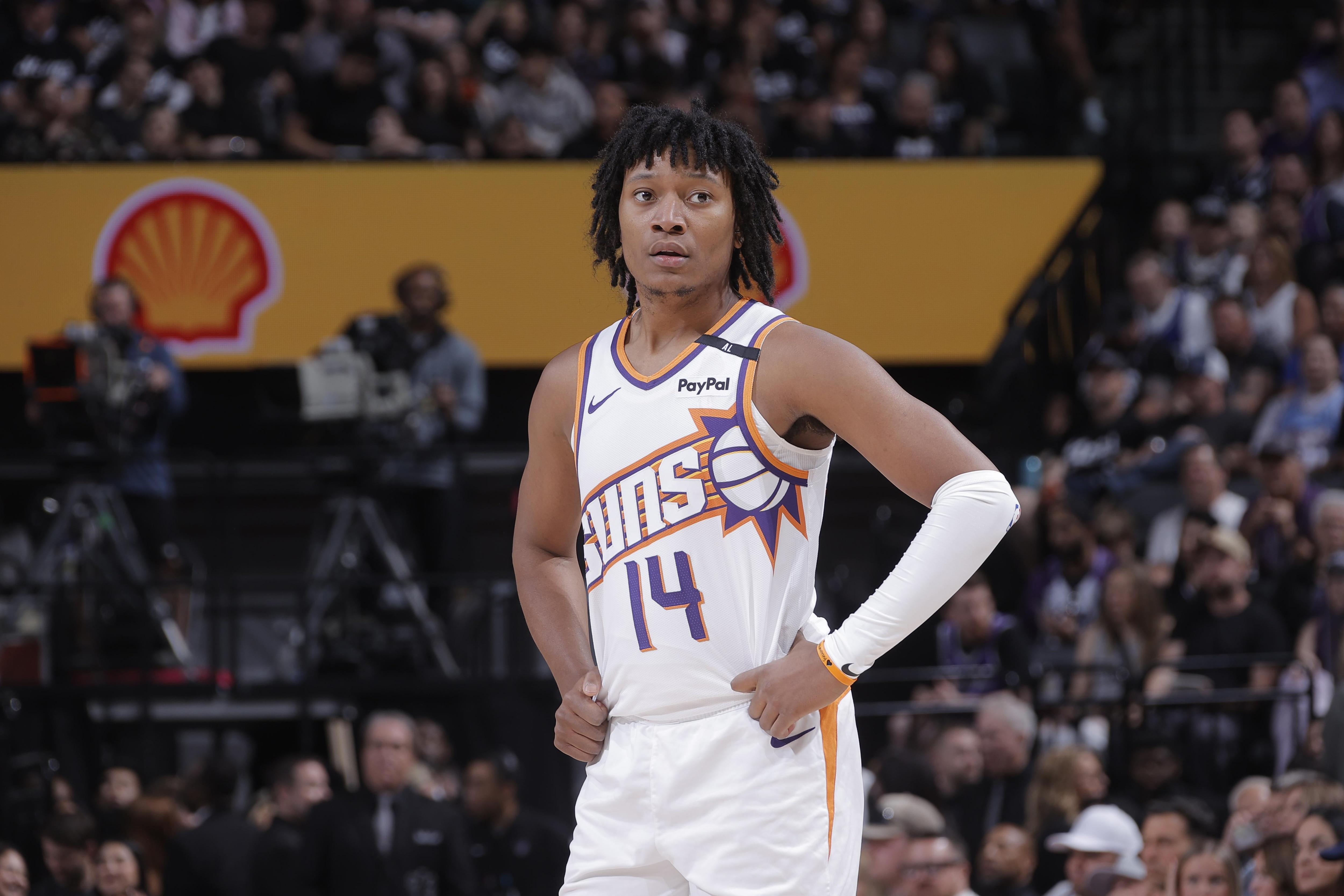 Phoenix Suns v Sacramento Kings