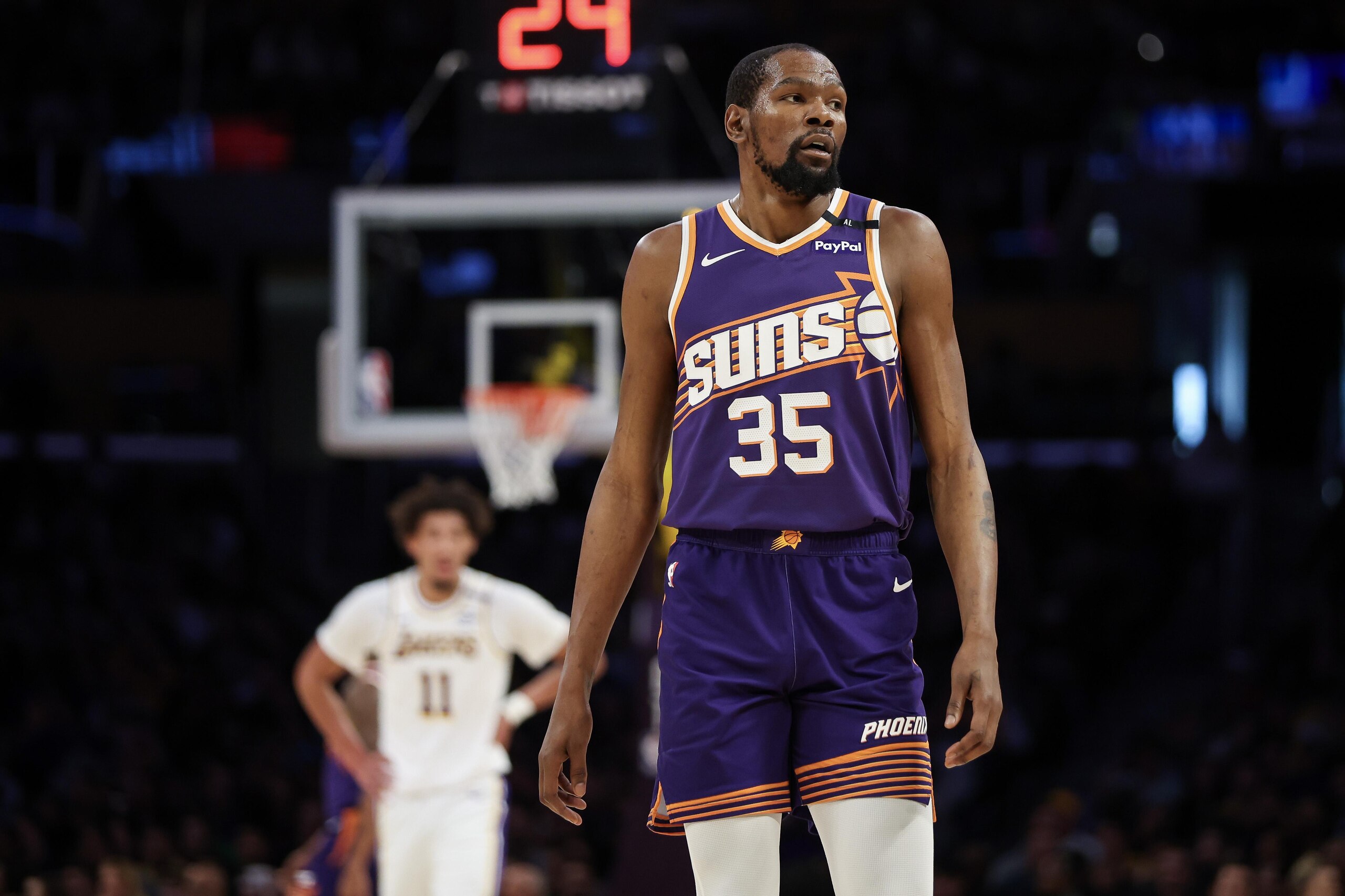 Phoenix Suns v Los Angeles Lakers
