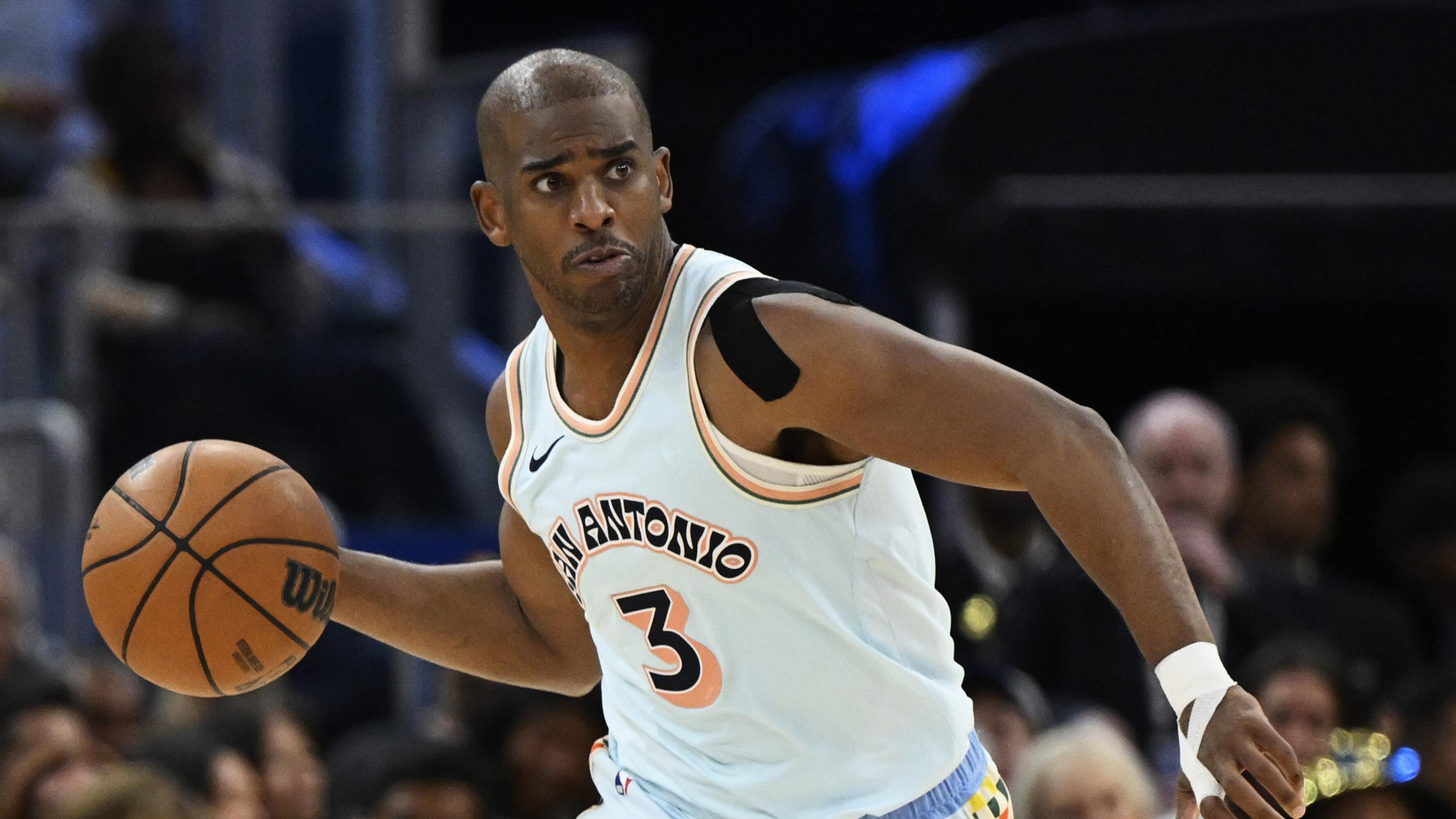 Chris Paul Reportedly 'Determined' to Play Closer to LA Home amid NBA Contract Rumors