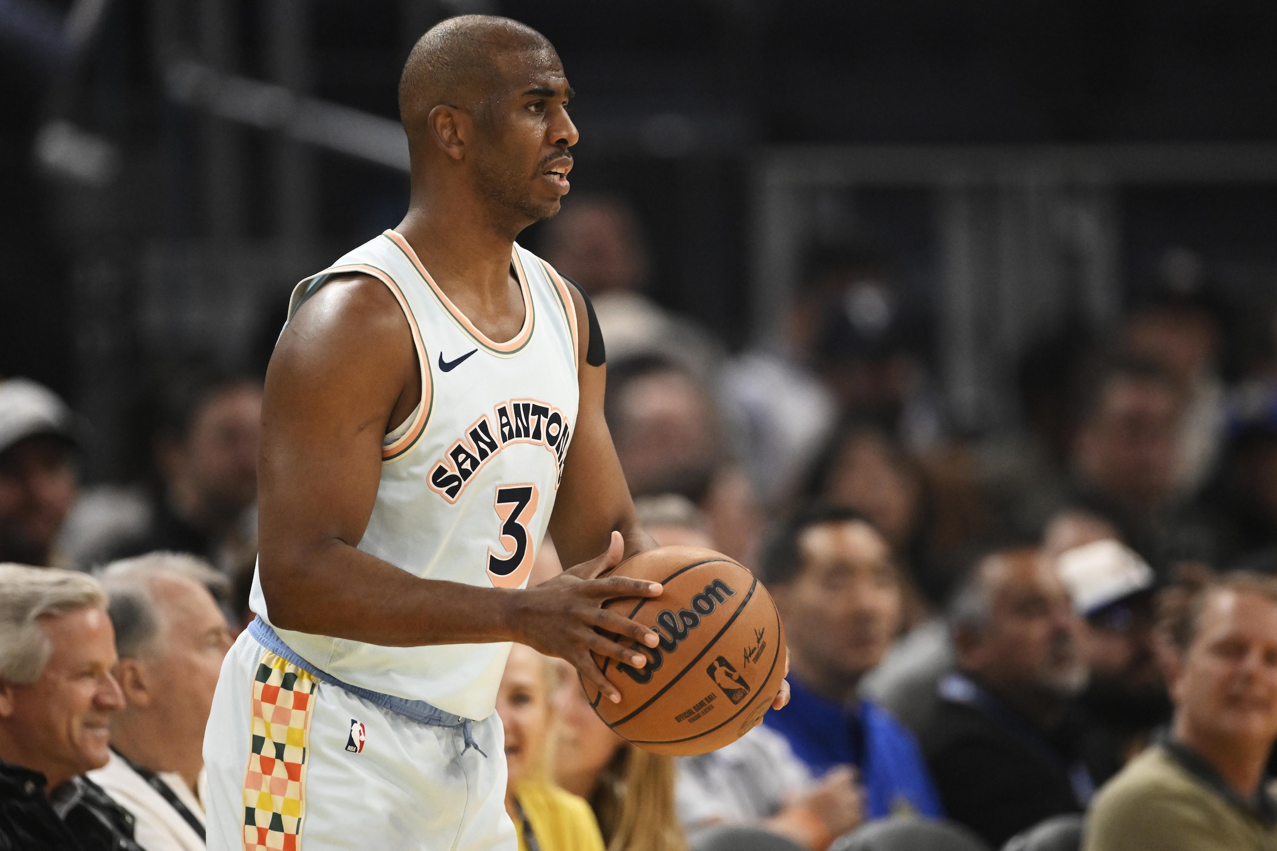 San Antonio Spurs v Golden State Warriors