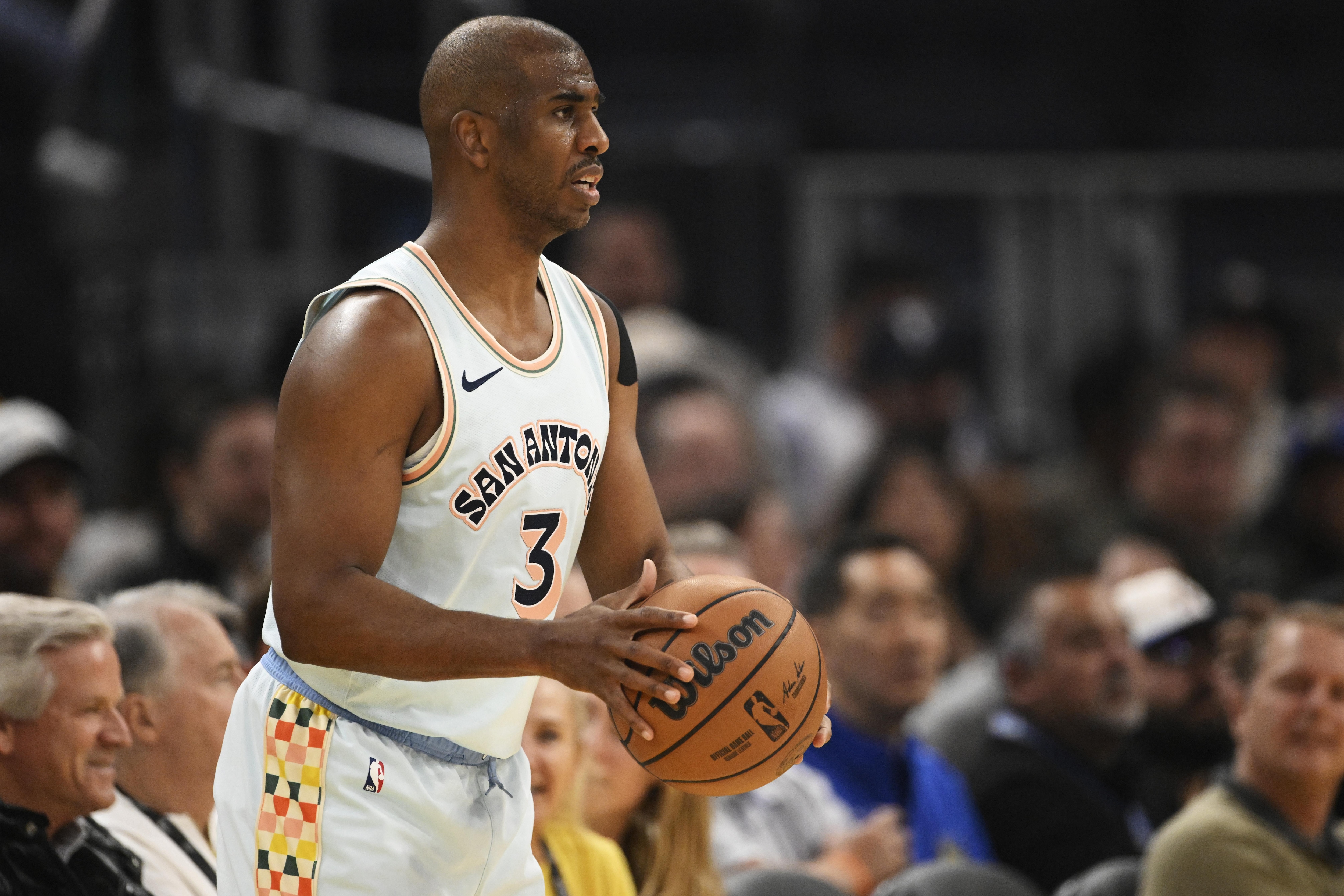 San Antonio Spurs v Golden State Warriors