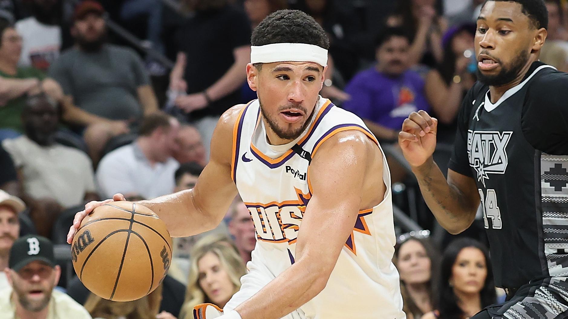 San Antonio Spurs v Phoenix Suns