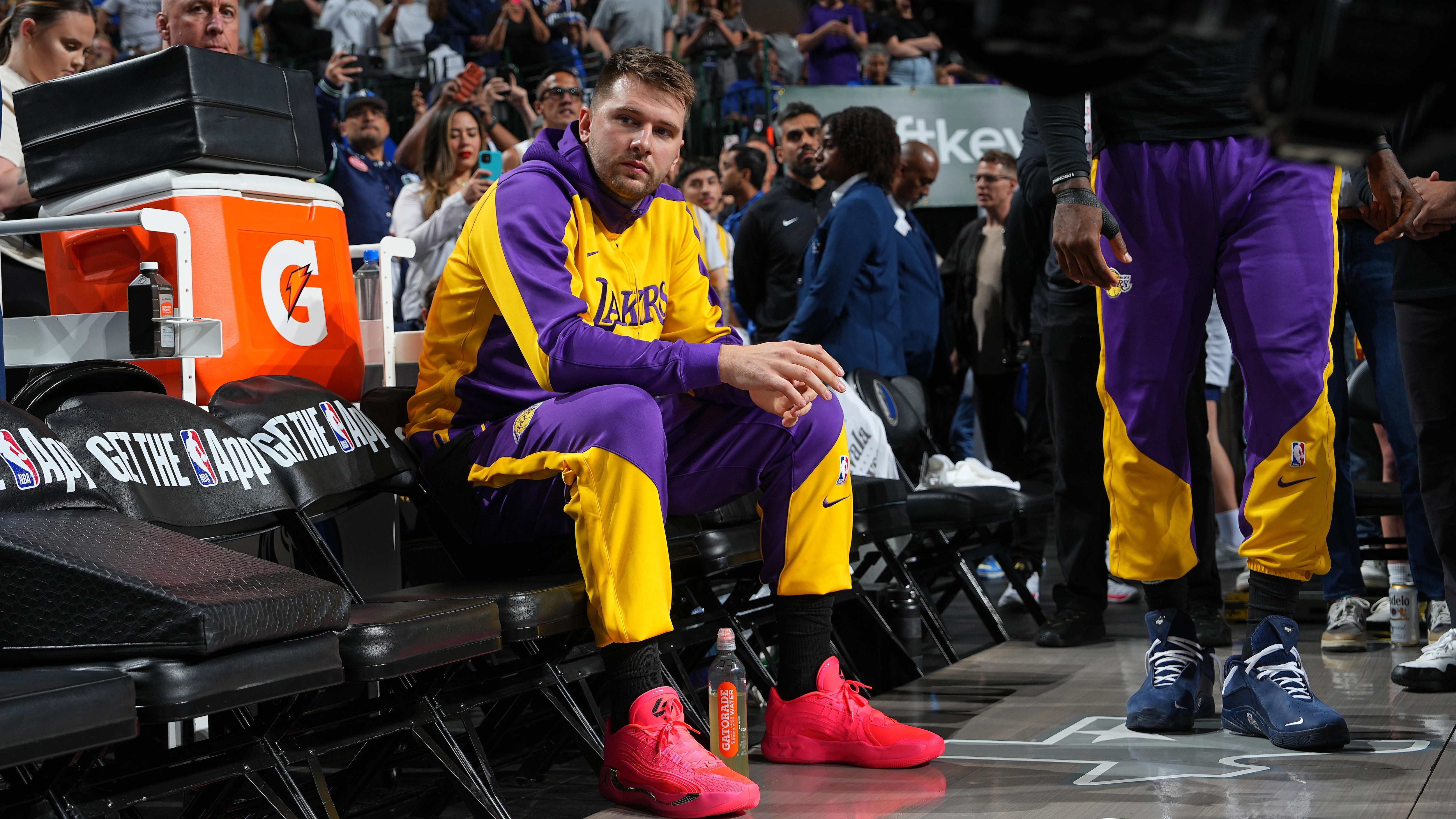 Los Angeles Lakers v Dallas Mavericks