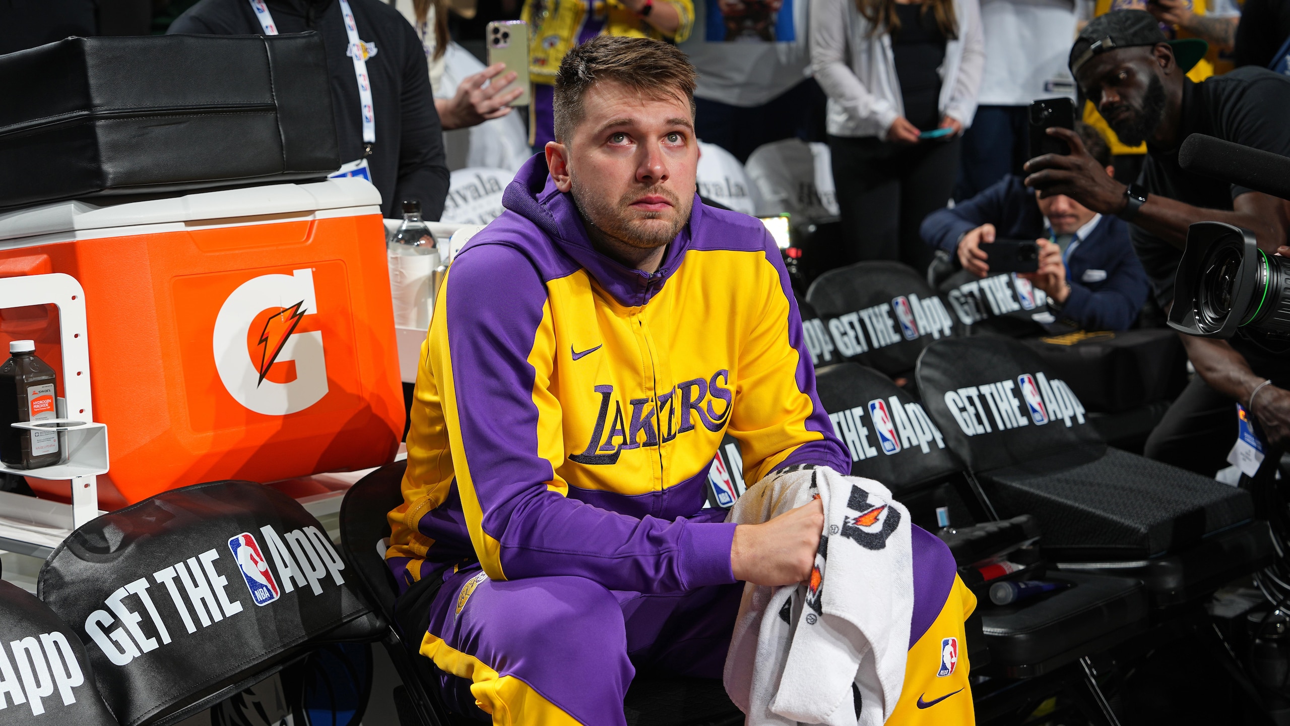 Los Angeles Lakers v Dallas Mavericks Los Angeles Lakers v Dallas Mavericks