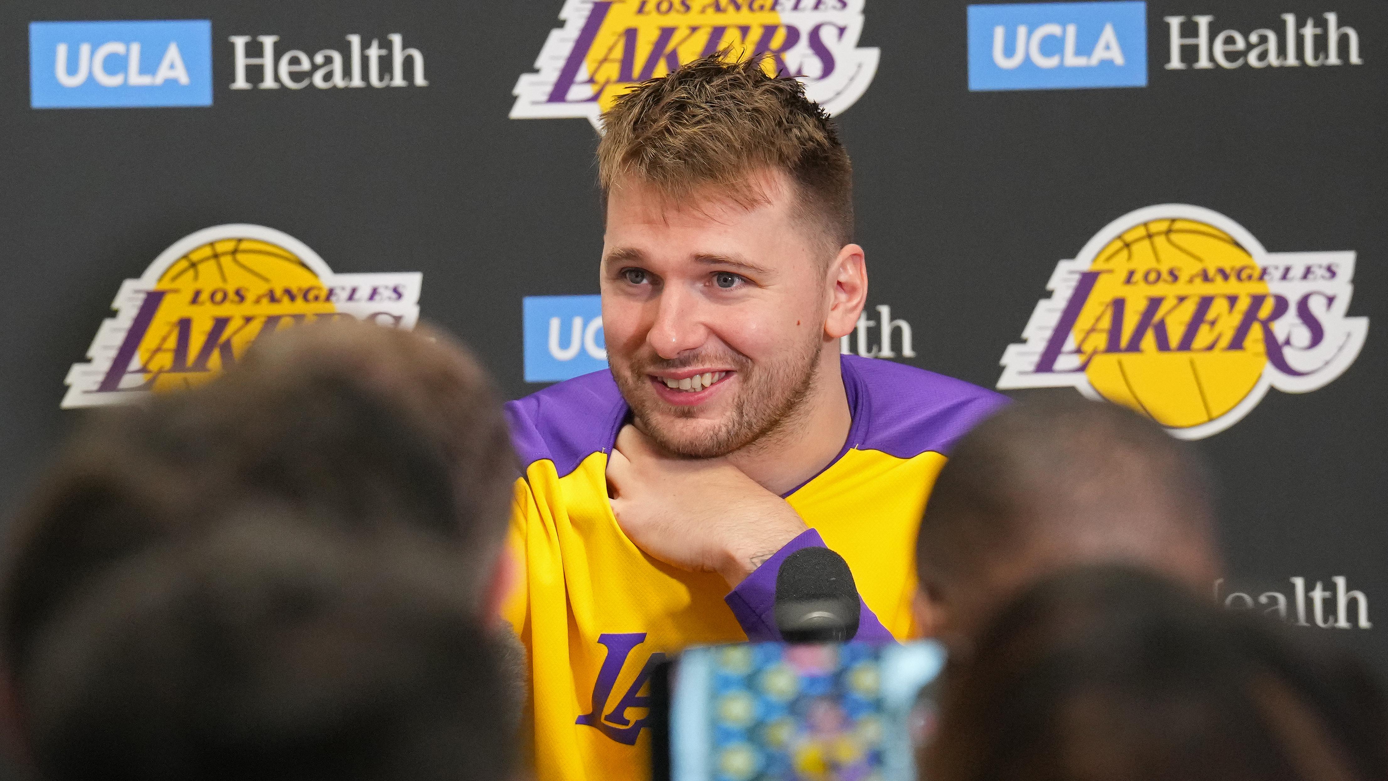 Los Angeles Lakers v Dallas Mavericks