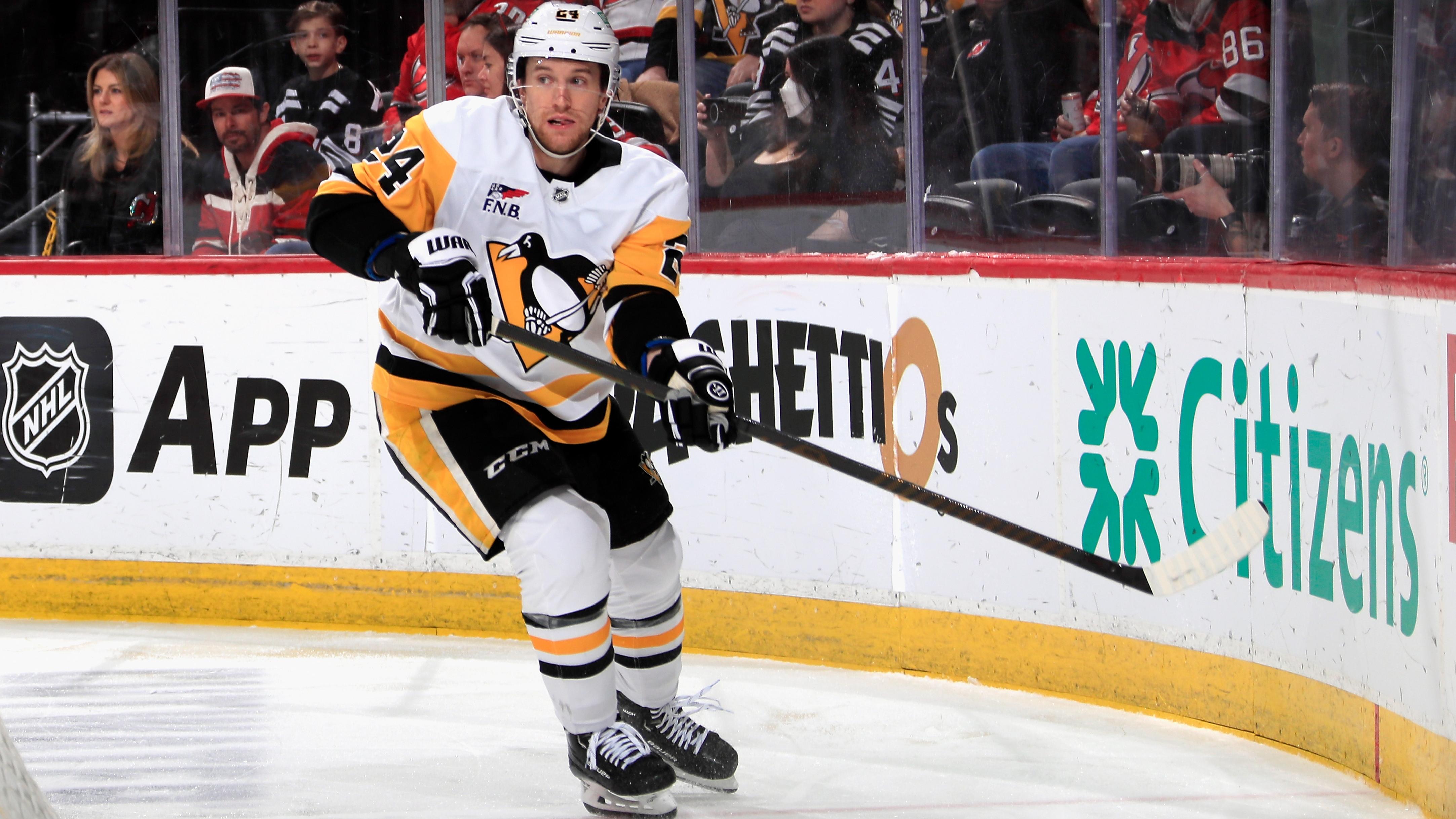 Pittsburgh Penguins v New Jersey Devils