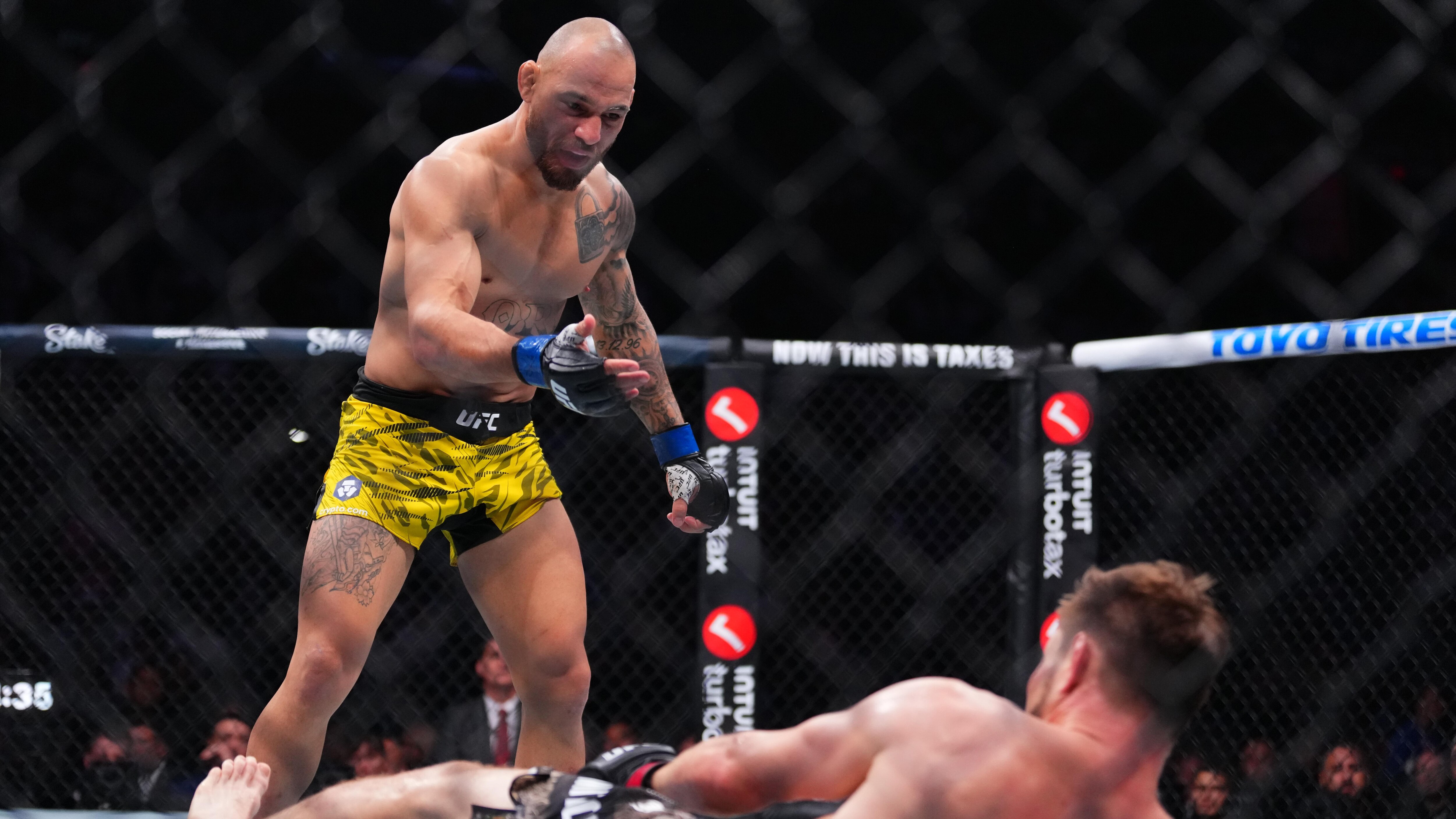 UFC 314: Mitchell v Silva