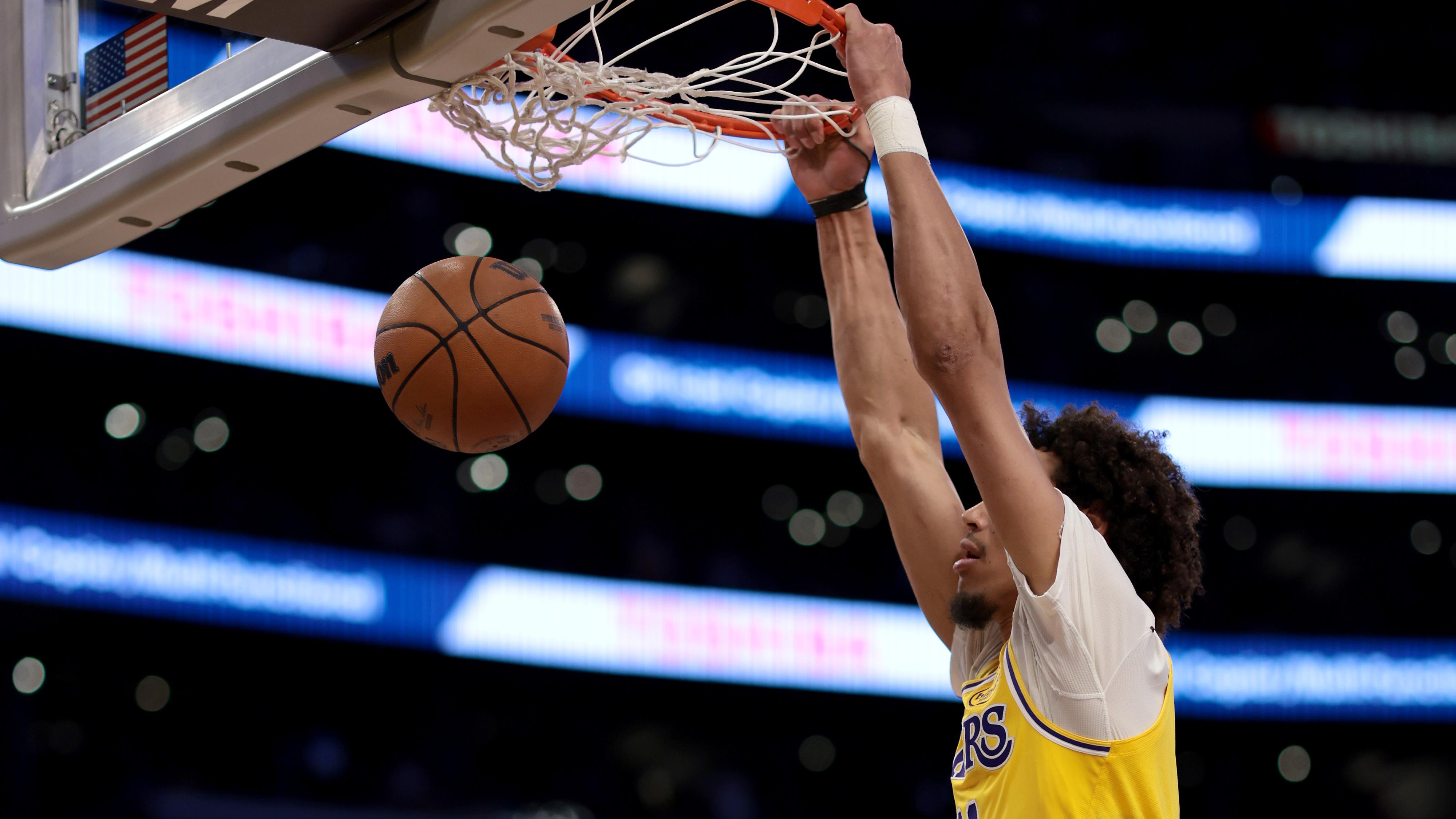 Houston Rockets v Los Angeles Lakers