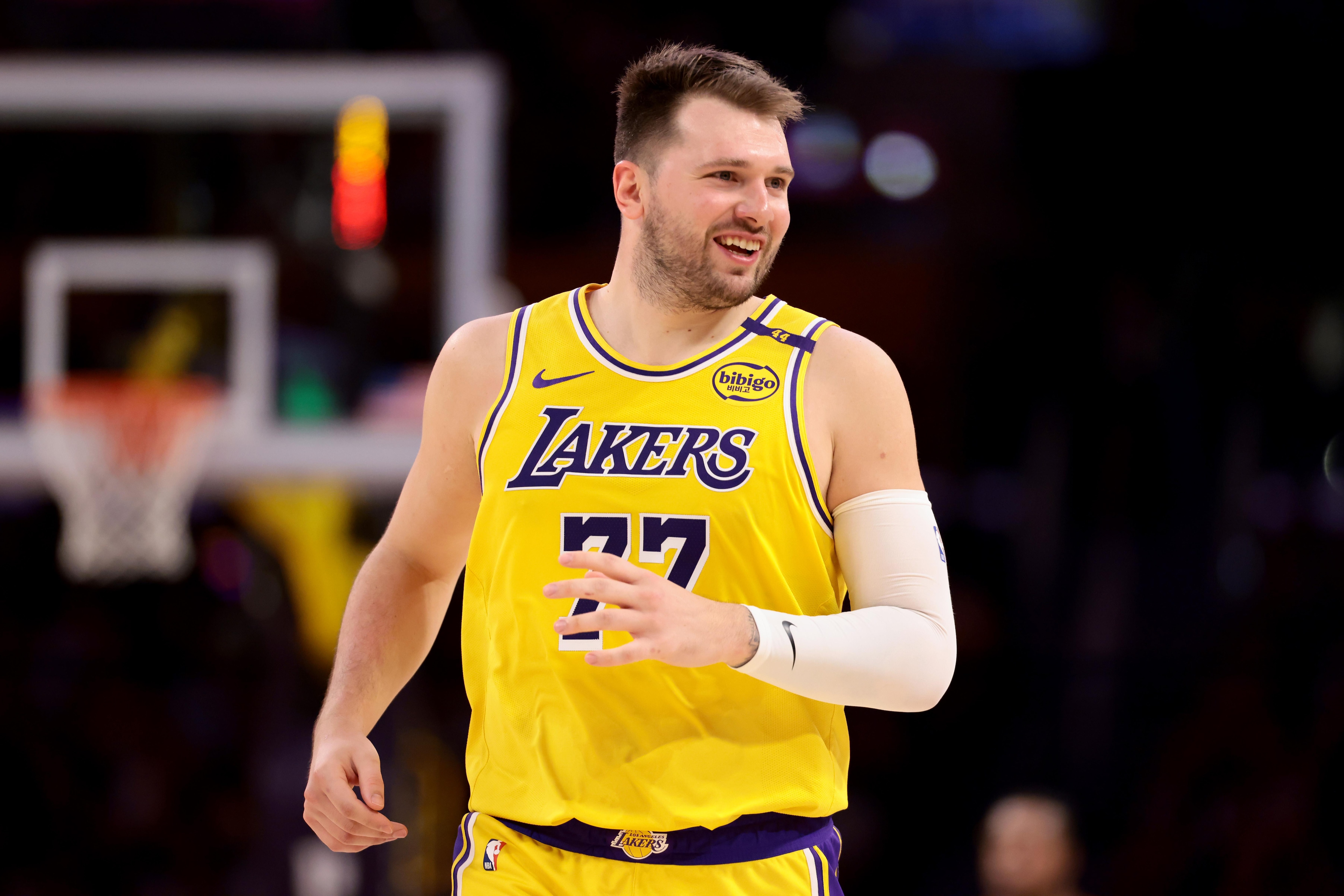 Houston Rockets v Los Angeles Lakers