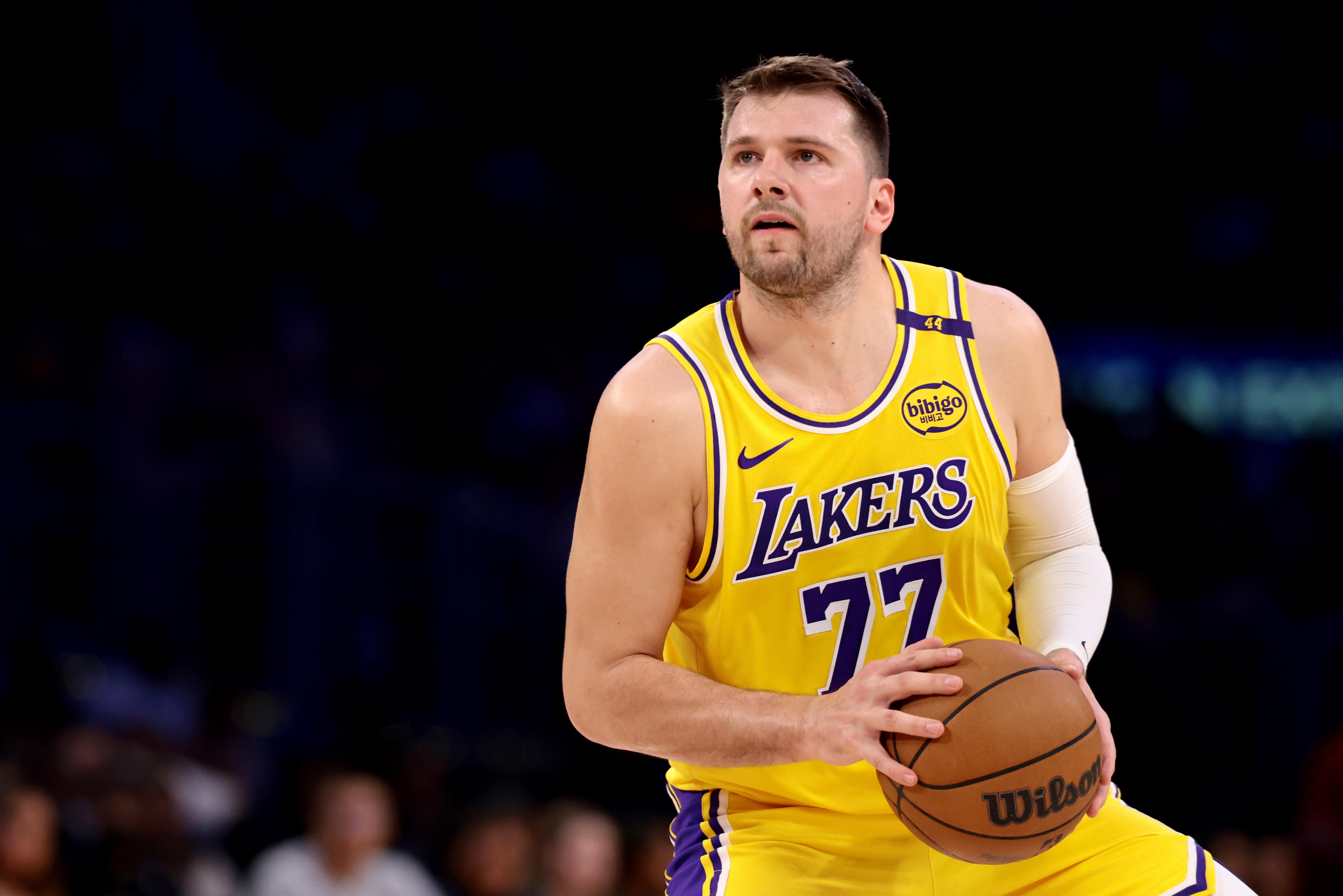 Houston Rockets v Los Angeles Lakers