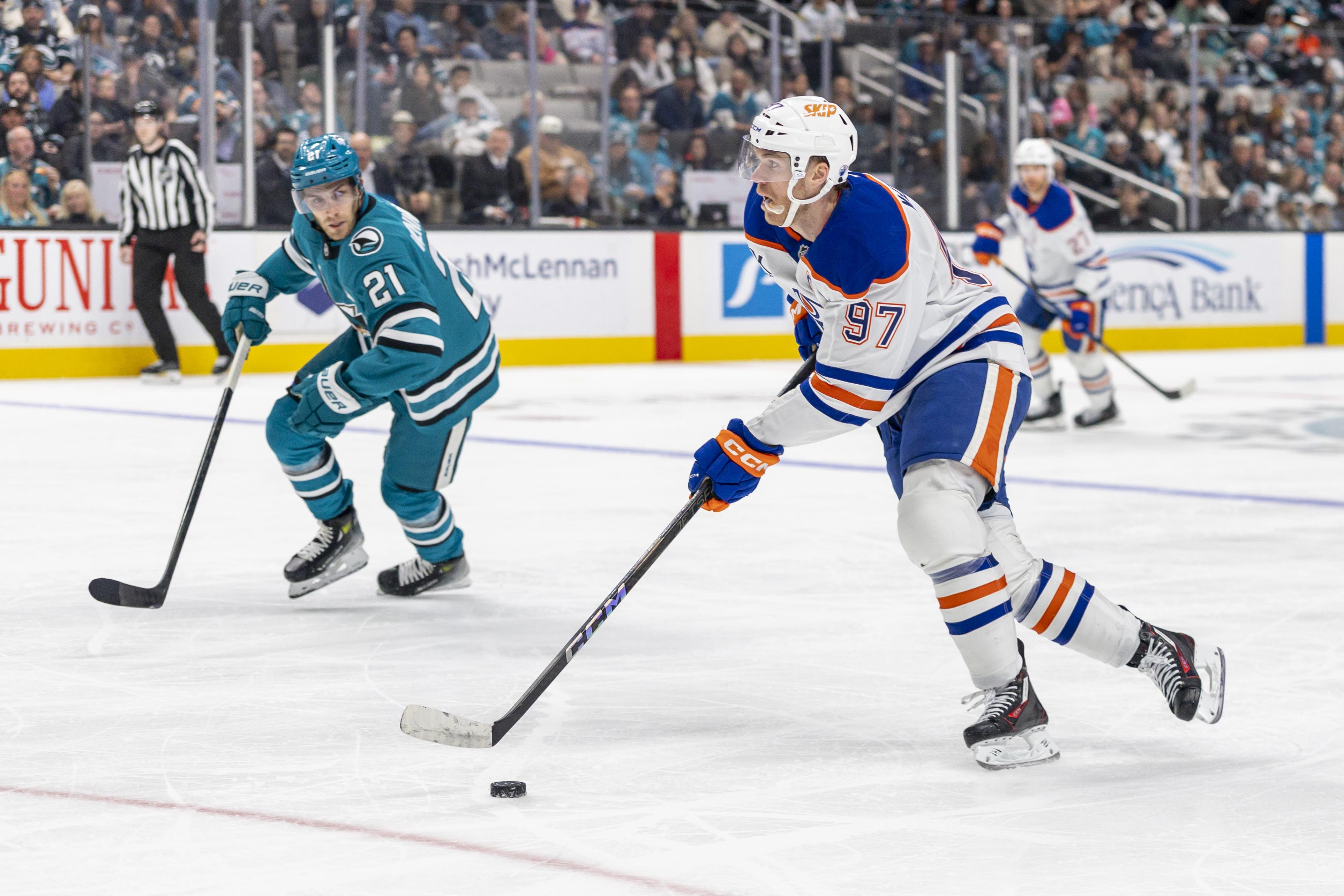 NHL: APR 16 Oilers at Sharks