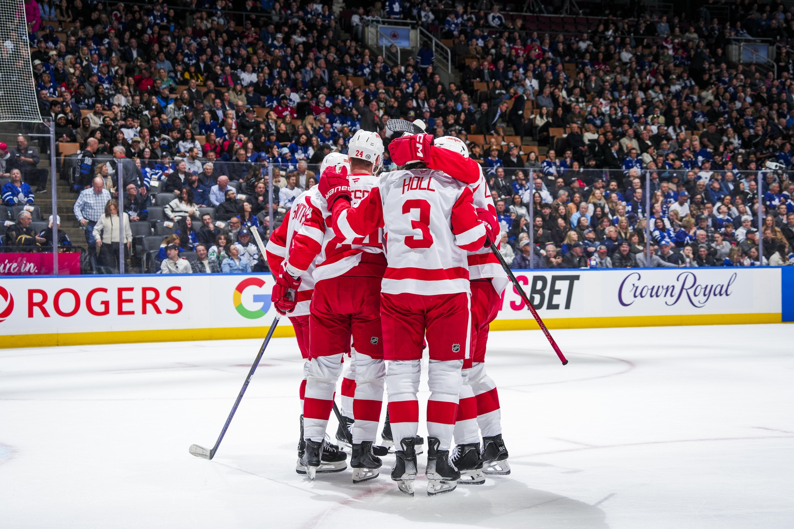 Detroit Red Wings v Toronto Maple Leafs