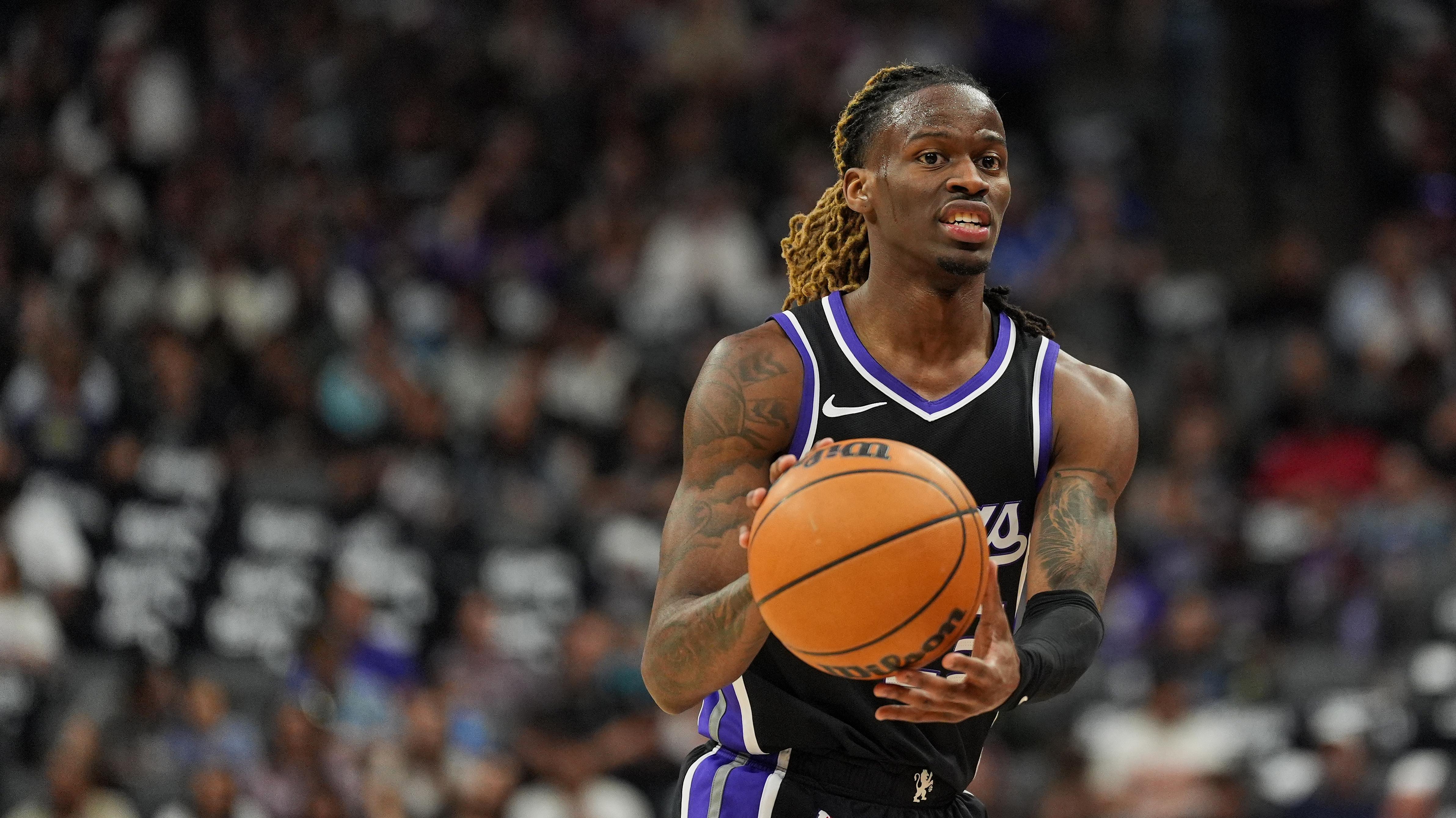 Phoenix Suns v Sacramento Kings