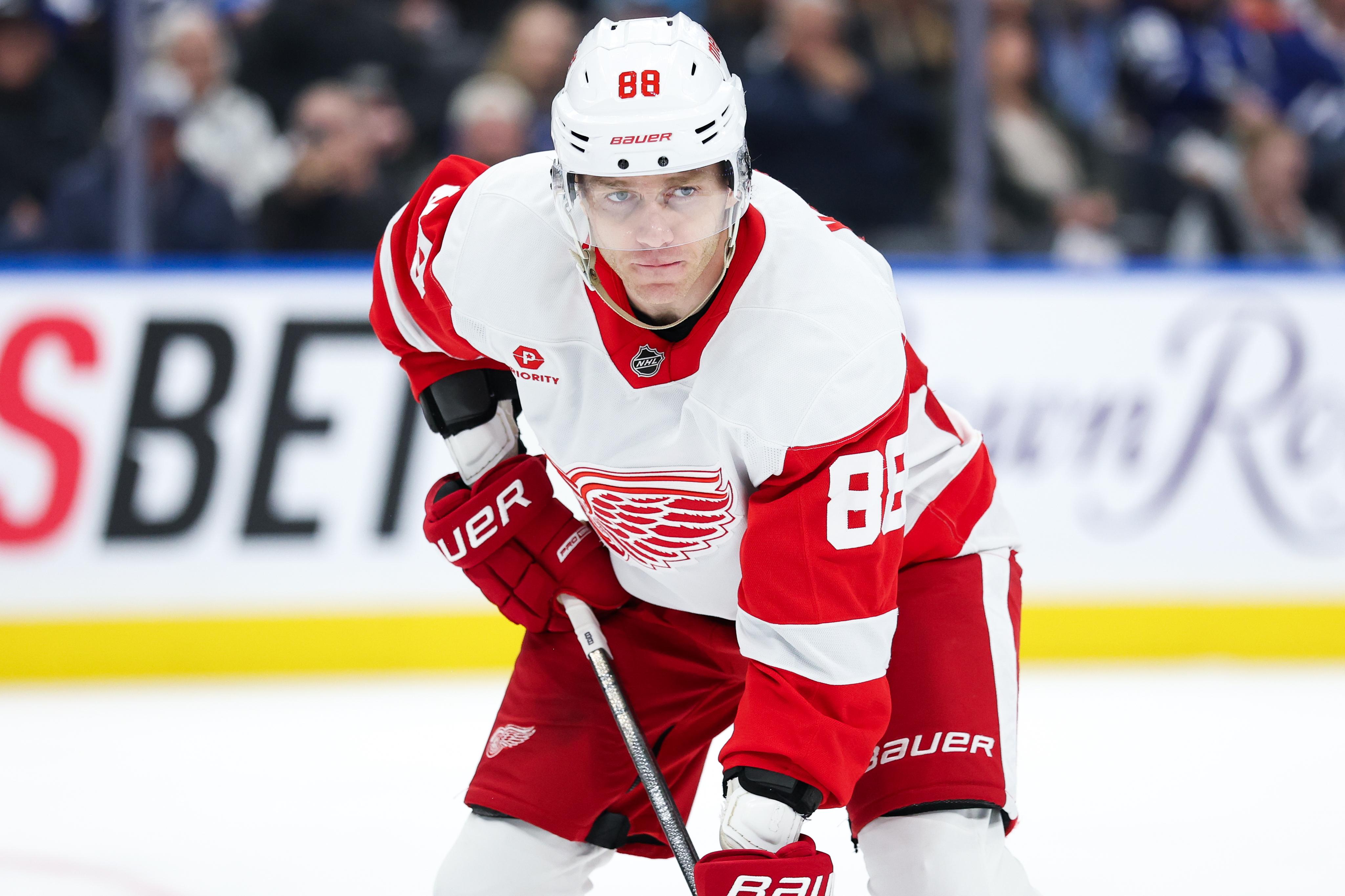 Detroit Red Wings v Toronto Maple Leafs