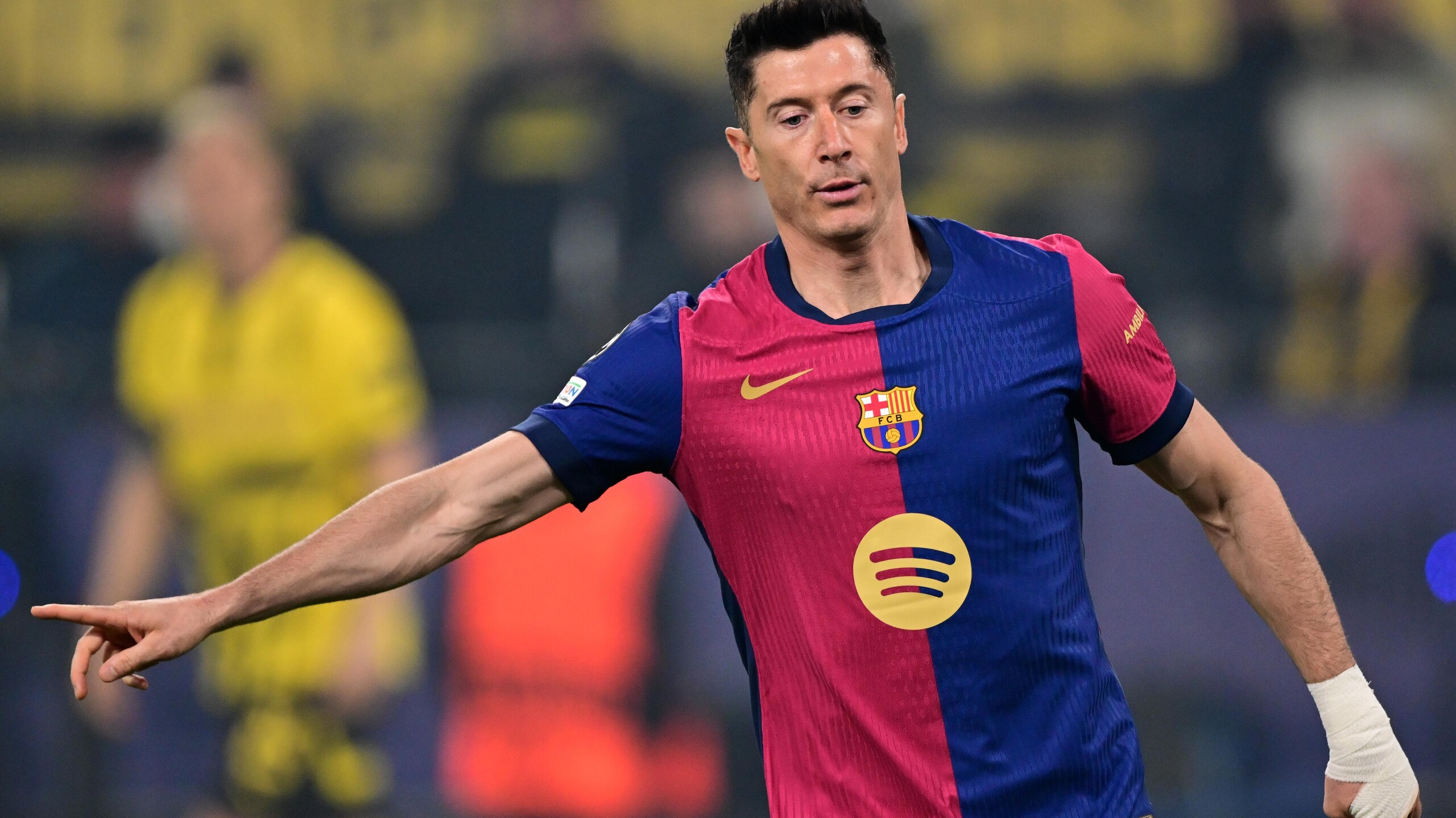 Borussia Dortmund v FC BarcelonaBorussia Dortmund v FC Barcelona - UEFA Champions League 2024/25 Quarter Final Second Leg Borussia Dortmund v FC BarcelonaBorussia Dortmund v FC Barcelona - UEFA Champions League 2024/25 Quarter Final Second Leg