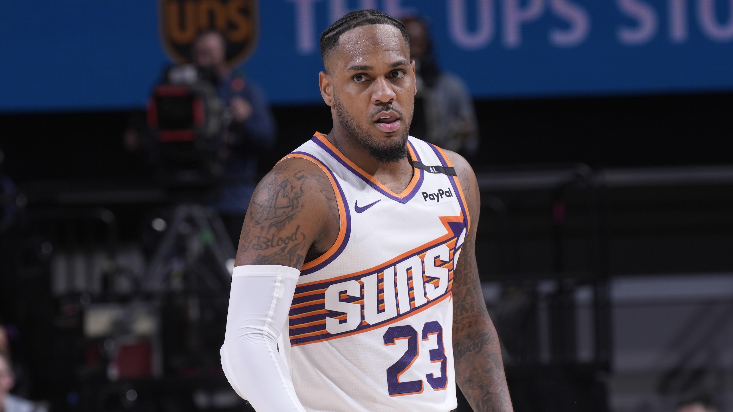 Phoenix Suns v Sacramento Kings
