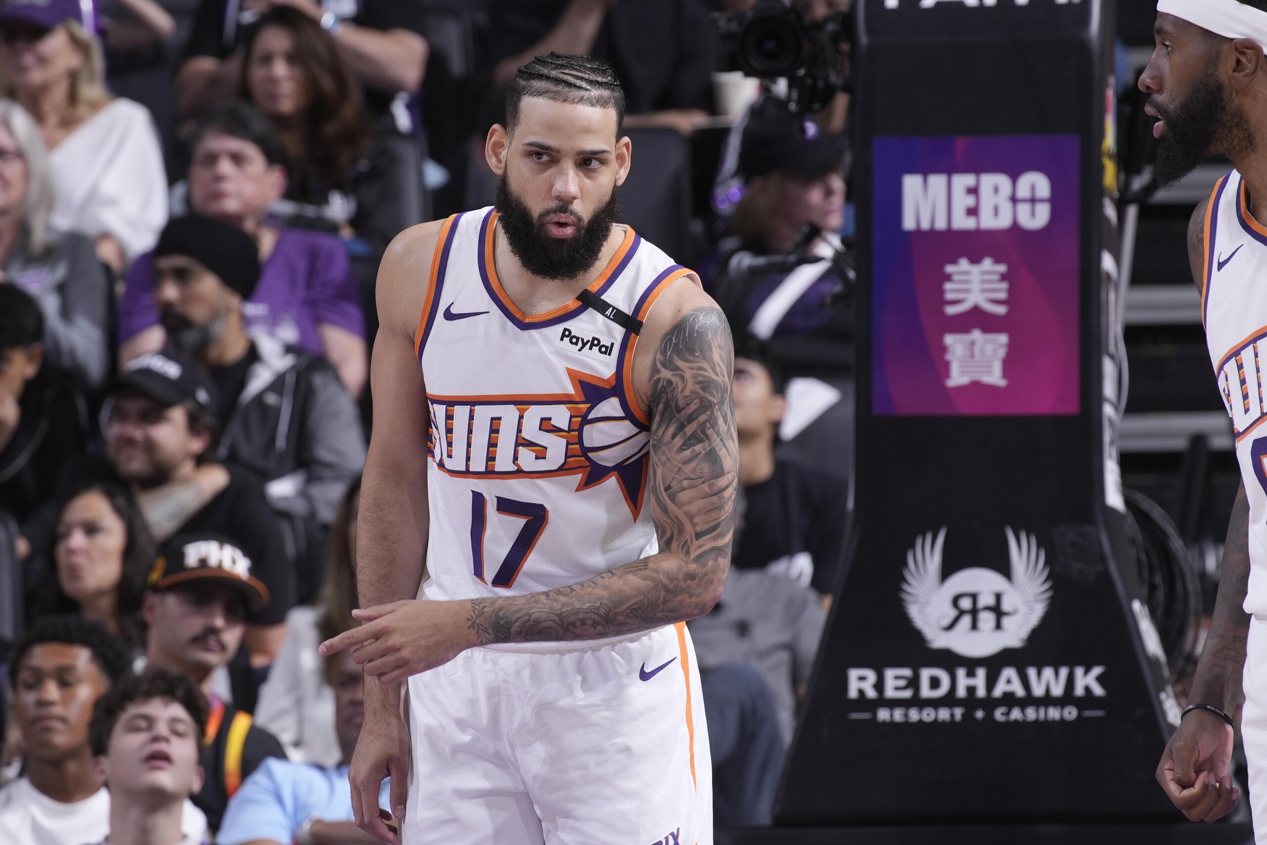 Phoenix Suns v Sacramento Kings